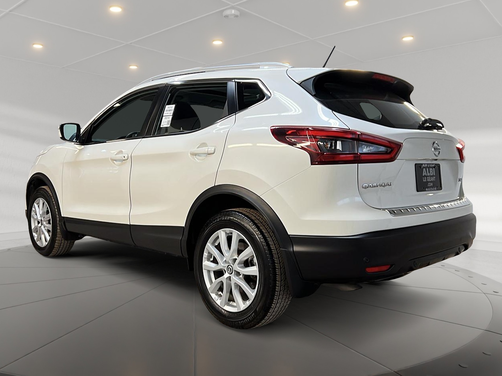 Nissan Qashqai SV TOIT 4RM 2023 - image #6