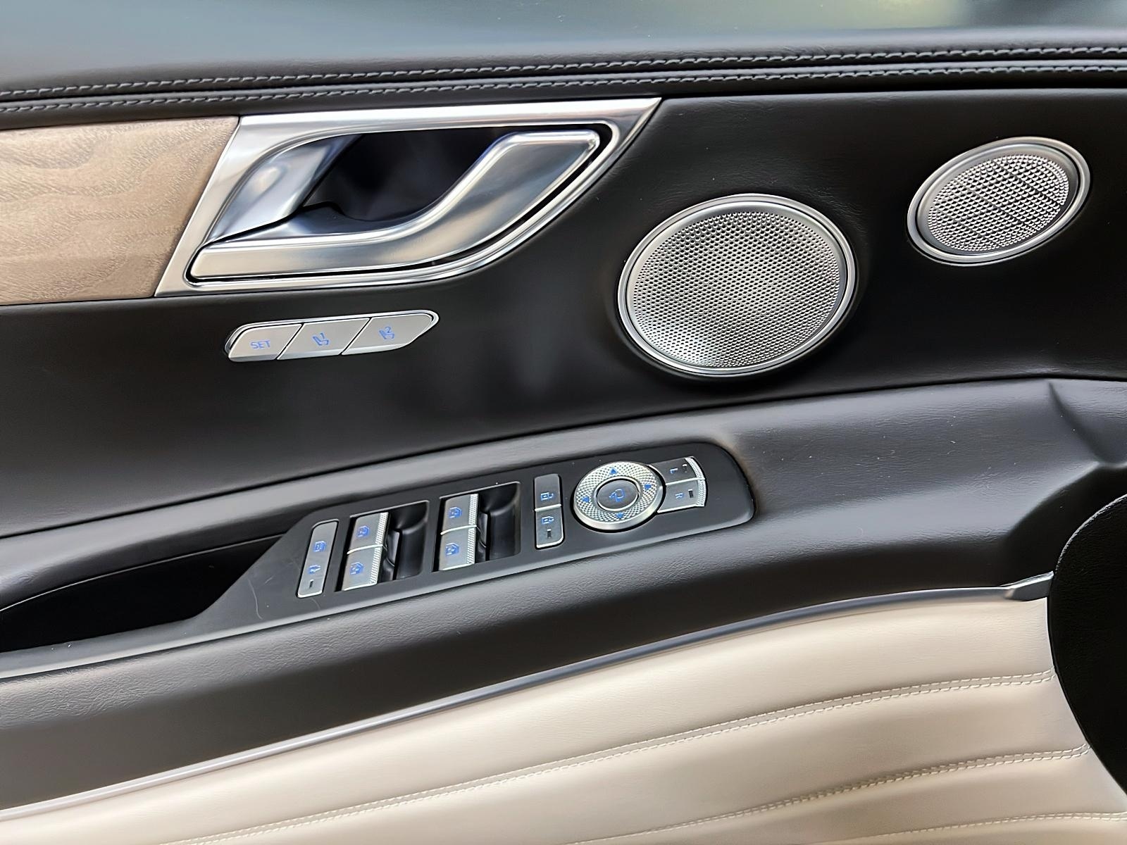 Genesis GV80 PRESTIGE 3.5T CUIR TOIT NAV 4RM 2024 - image #26