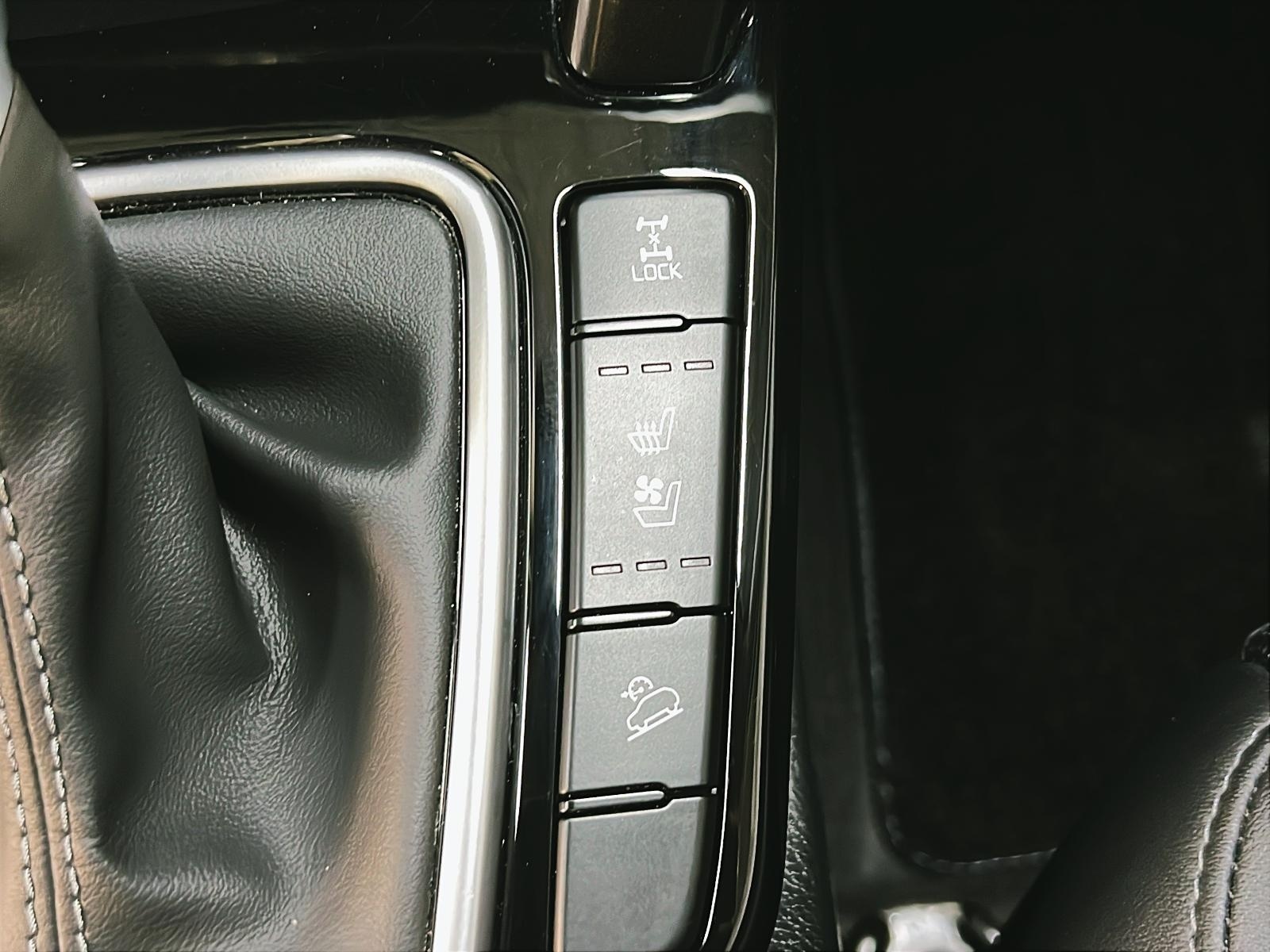 Kia SELTOS EX PREMIUM CUIR TOIT NAV 4RM 2024 - image #17