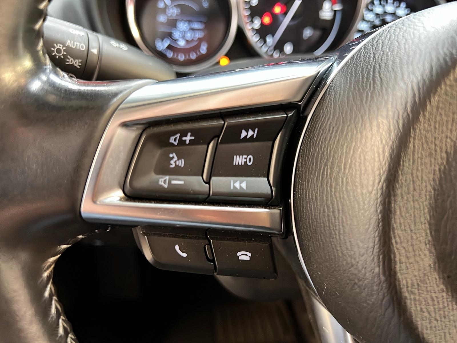 Mazda MX-5 GS 2022 - image #21