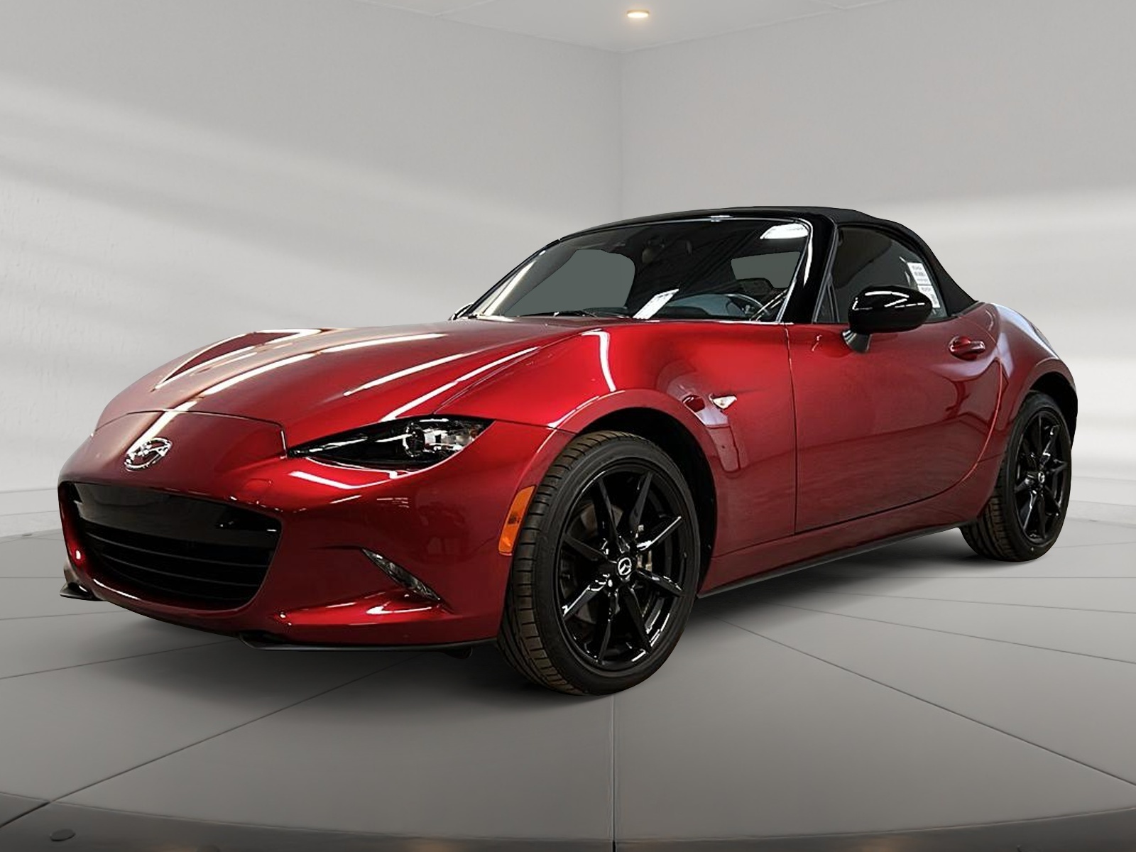 Mazda MX-5 2022 - Image #2