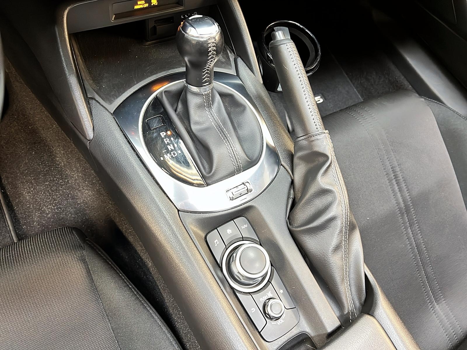 Mazda MX-5 GS 2022 - image #14