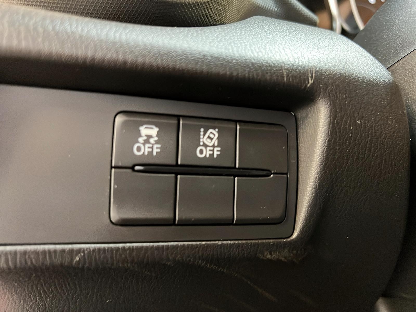 Mazda MX-5 GS 2022 - image #22