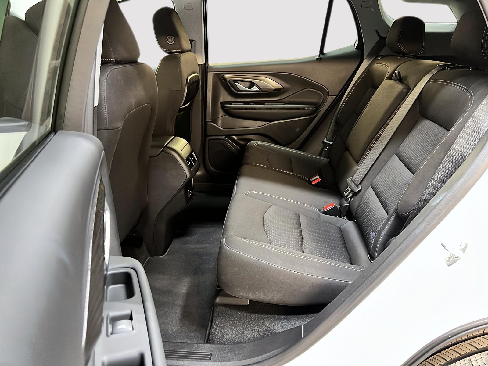 GMC Terrain 2024 - Image #9