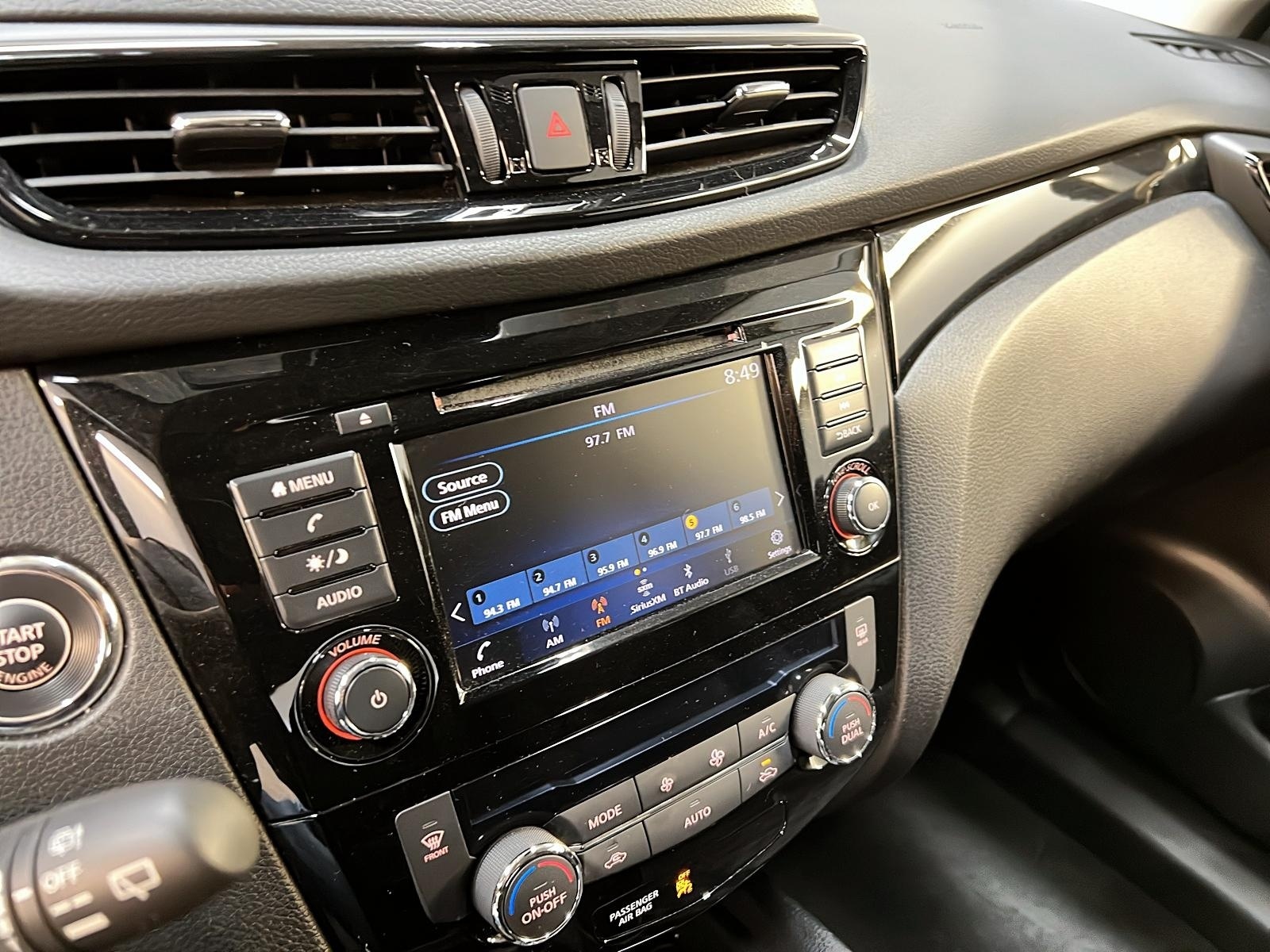 Nissan Qashqai SV TOIT 4RM 2023 - image #17