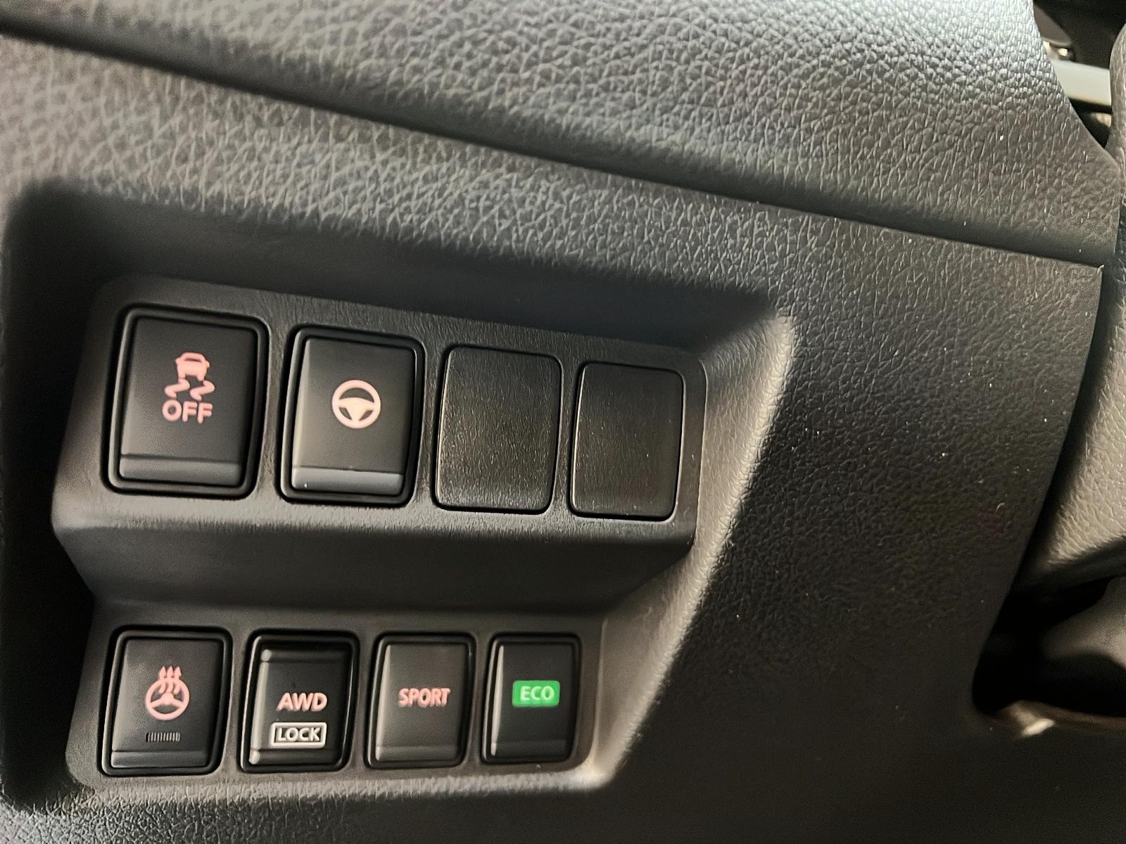 Nissan Qashqai SV TOIT 4RM 2023 - image #22