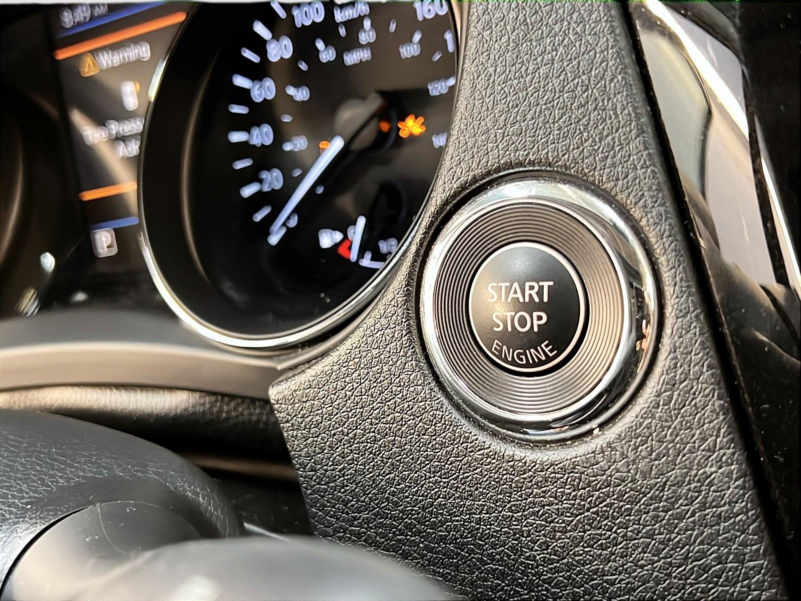 Nissan Qashqai SV TOIT 4RM 2023 - image #19