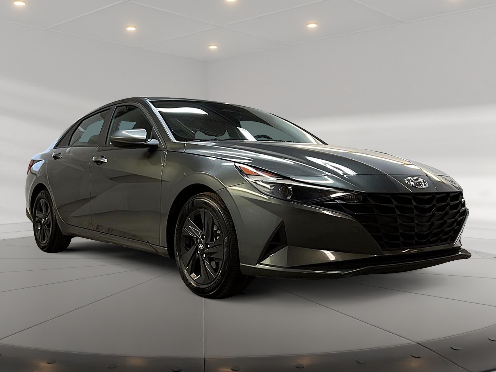 Hyundai Elantra 2023 - Image #3