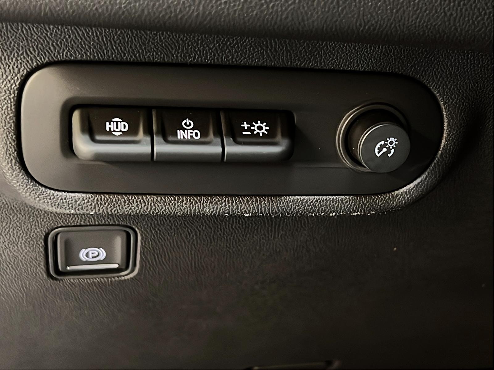 GMC Terrain DENALI CUIR TOIT PANO NAV 4RM 2024 - image #24