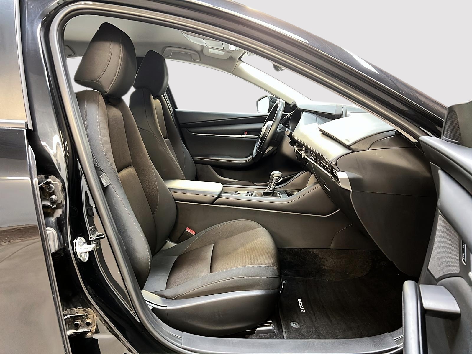 Mazda Mazda3 GS 2024 - image #8