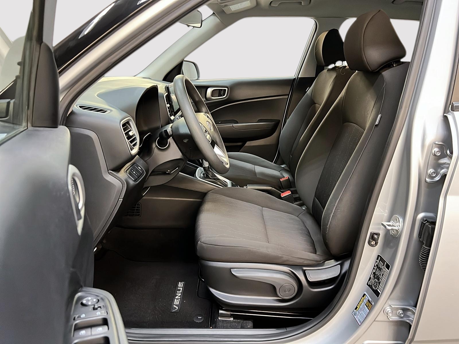 Hyundai Venue ESSENTIEL 2022 - image #7