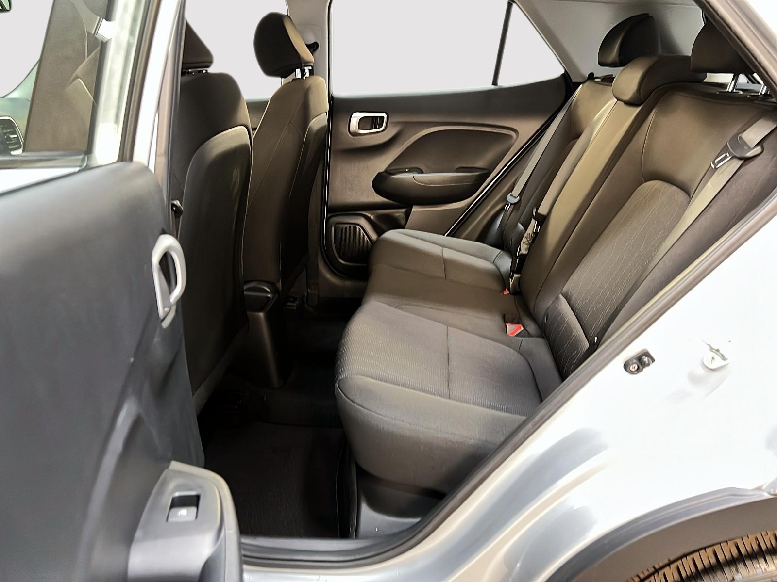 Hyundai Venue ESSENTIEL 2022 - image #9