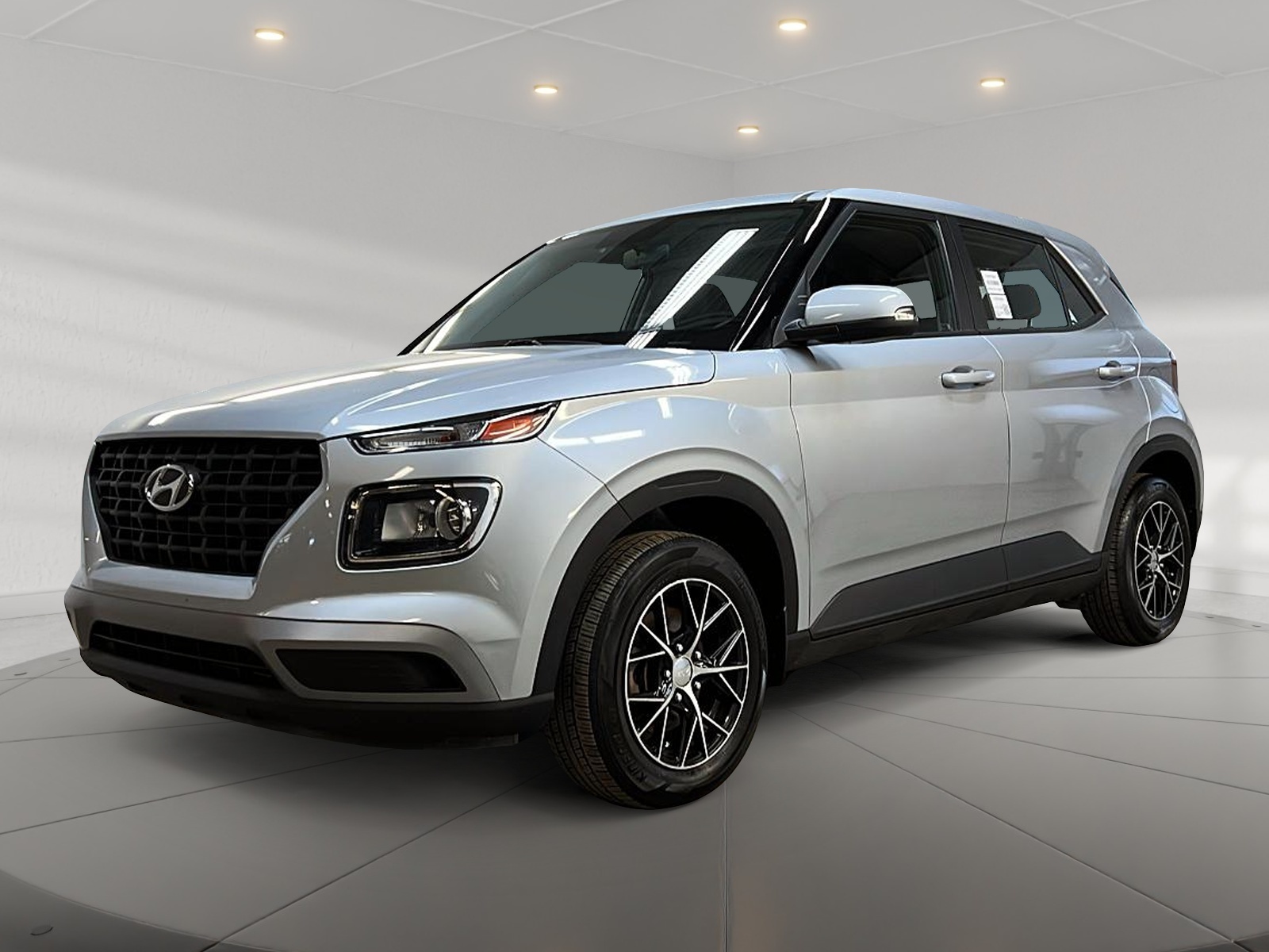Hyundai Venue ESSENTIEL 2022 - image #1