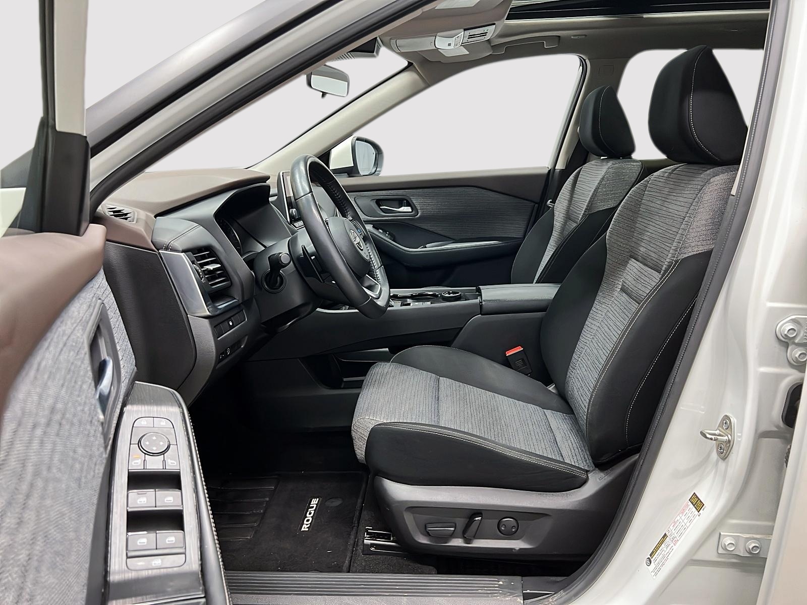Nissan Rogue SV TOIT PANO 4RM 2023 — photo 7