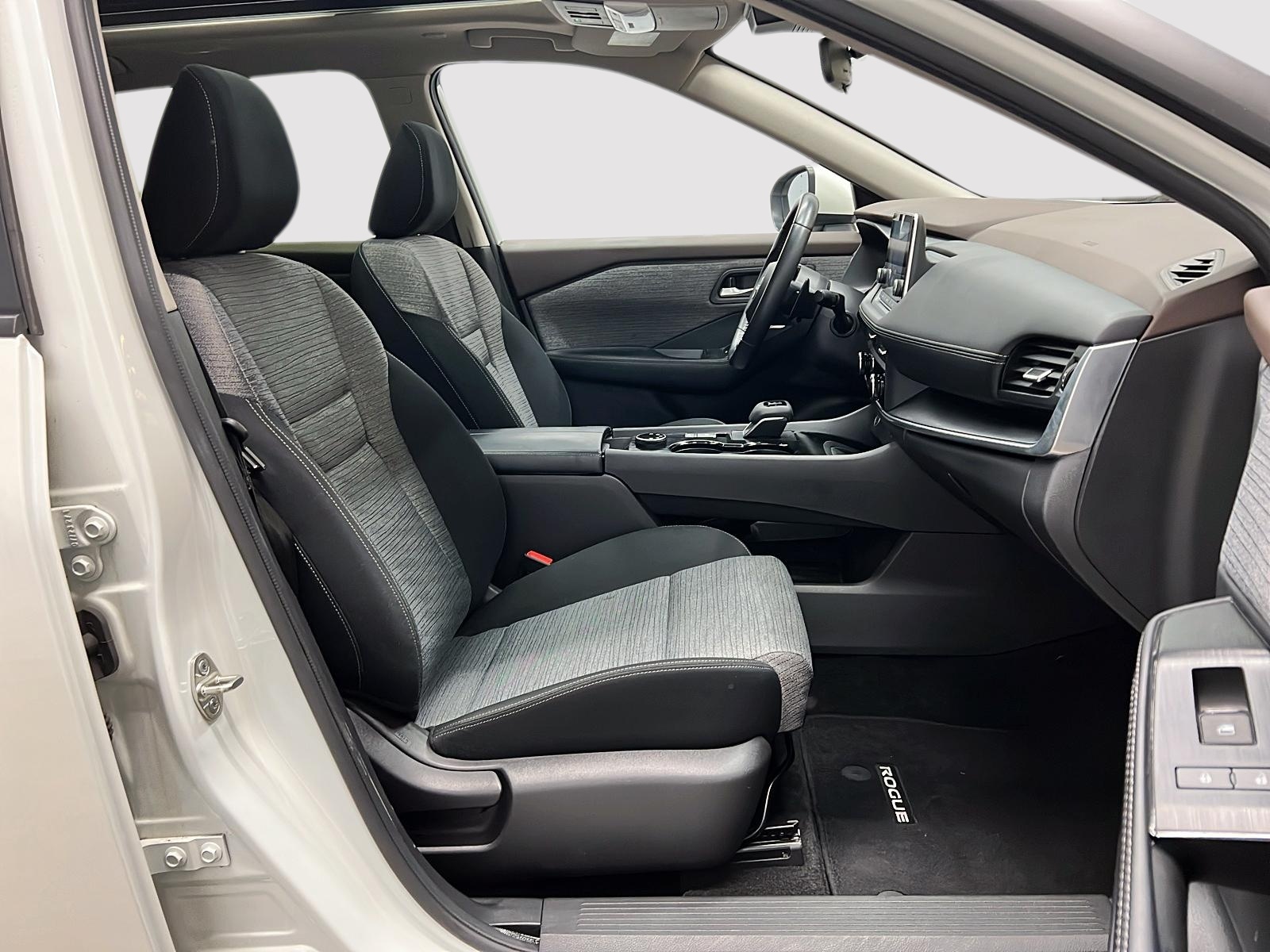 Nissan Rogue SV TOIT PANO 4RM 2023 — photo 8