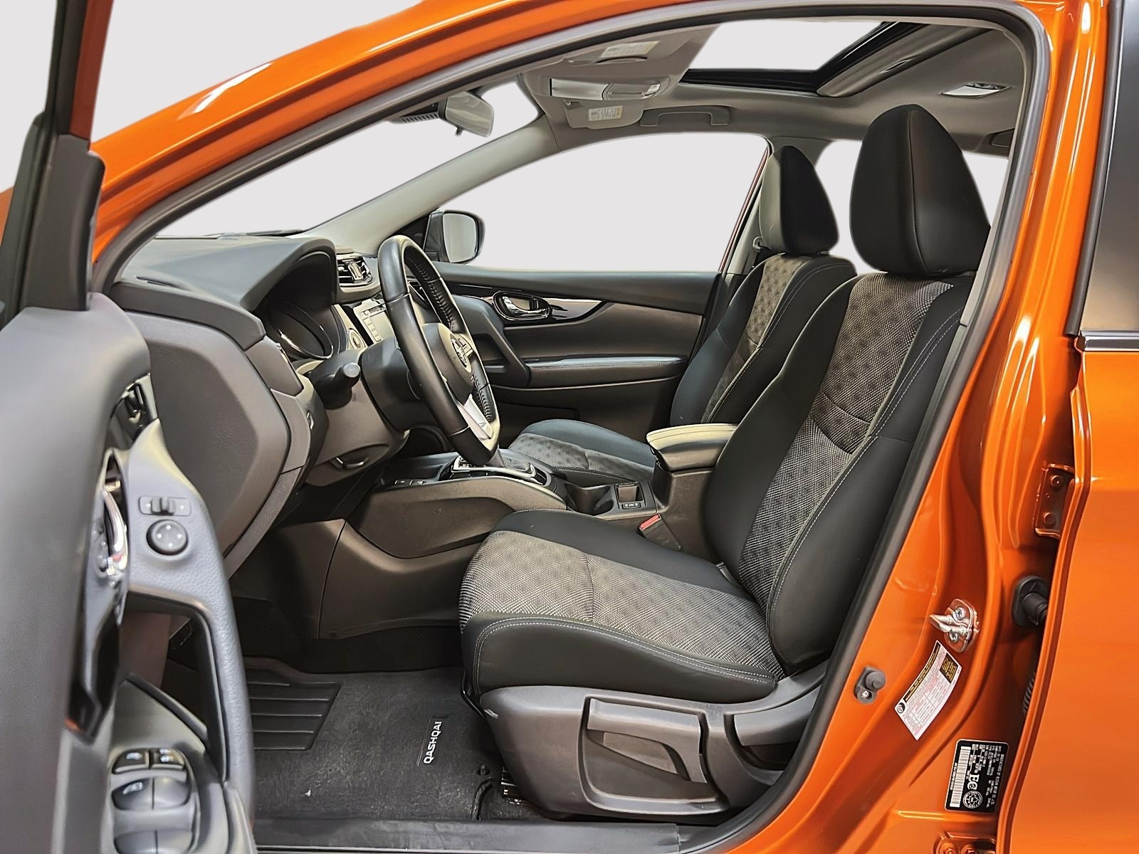 Nissan Qashqai SV TOIT 4RM 2023 - image #7