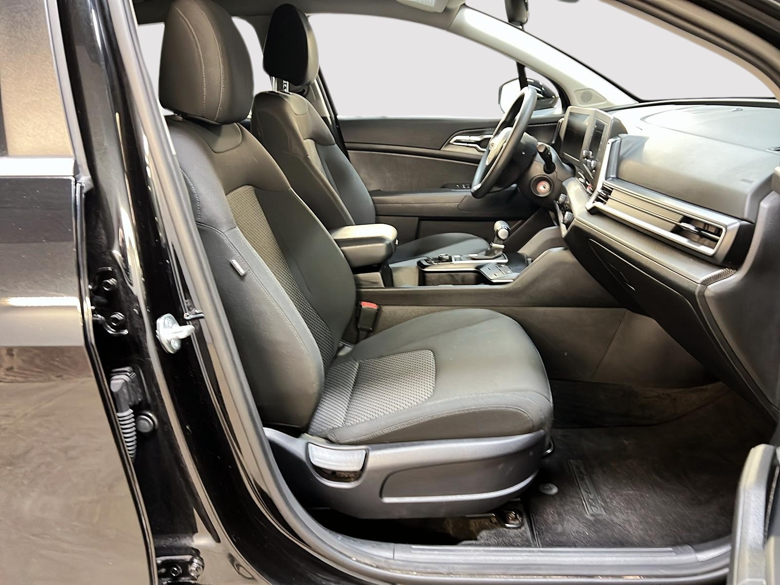 Kia Sportage LX 2023 - image #8