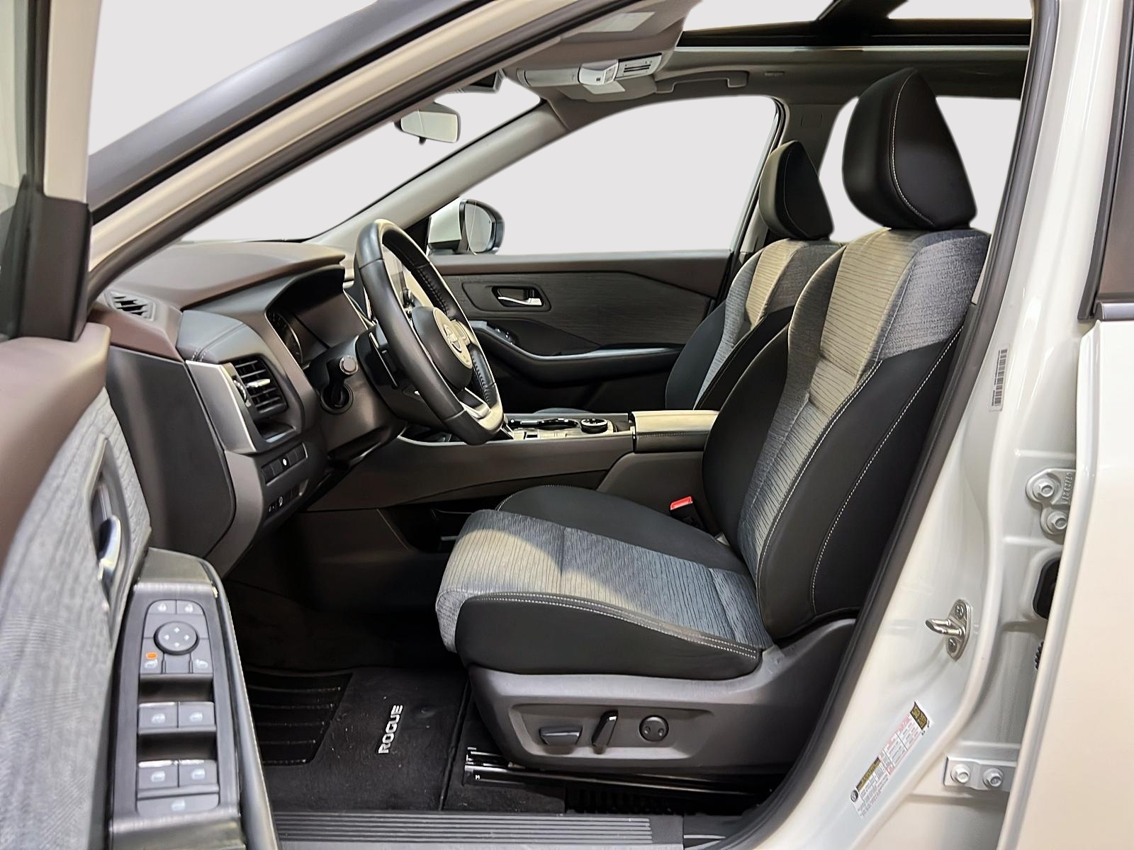 Nissan Rogue SV TOIT PANO 4RM 2023 — photo 7