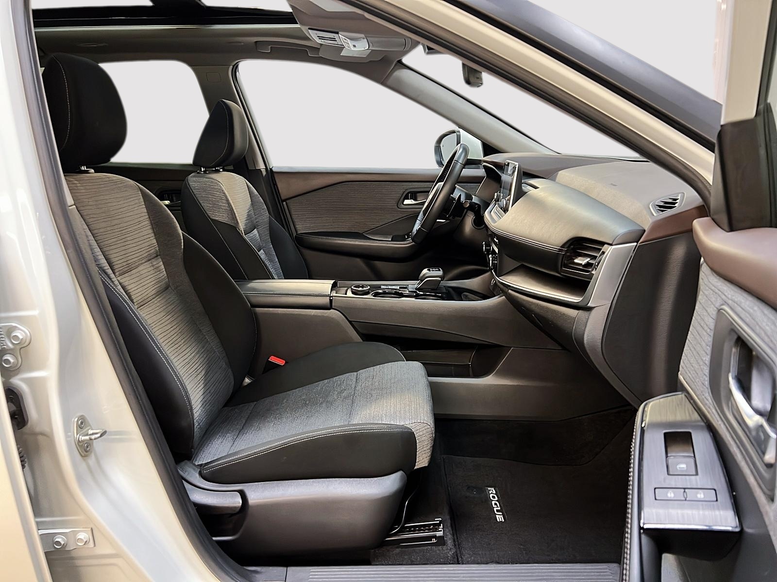 Nissan Rogue SV TOIT PANO 4RM 2023 — photo 8
