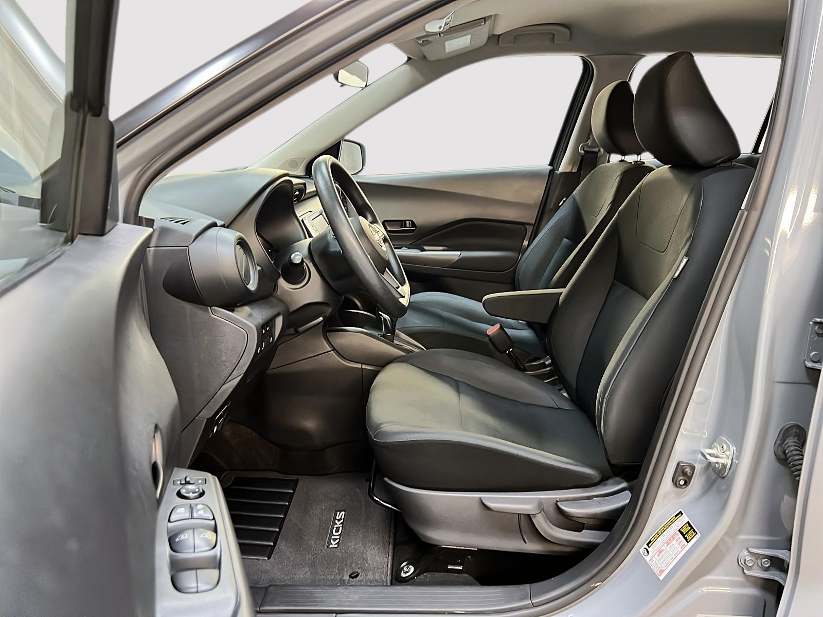 Nissan Kicks S 2023 — photo 7