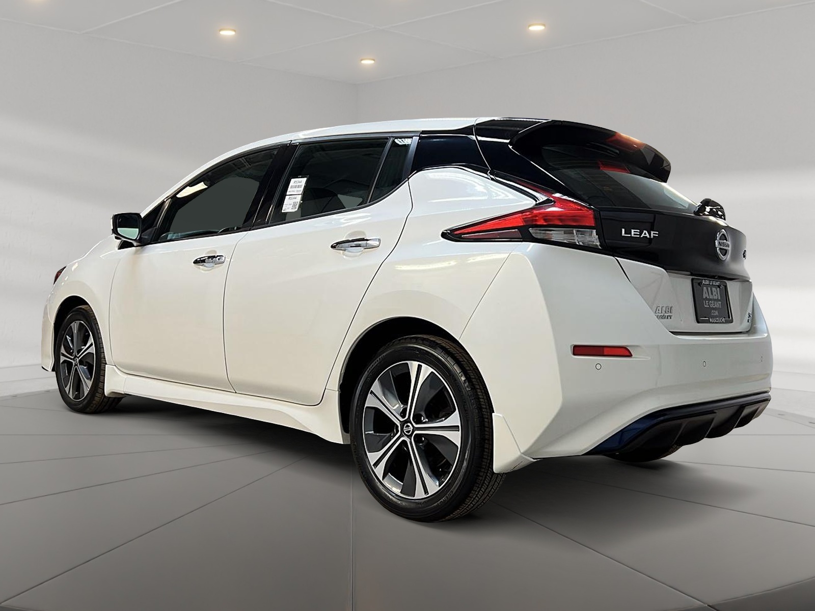Nissan Leaf 2020 - Image #6