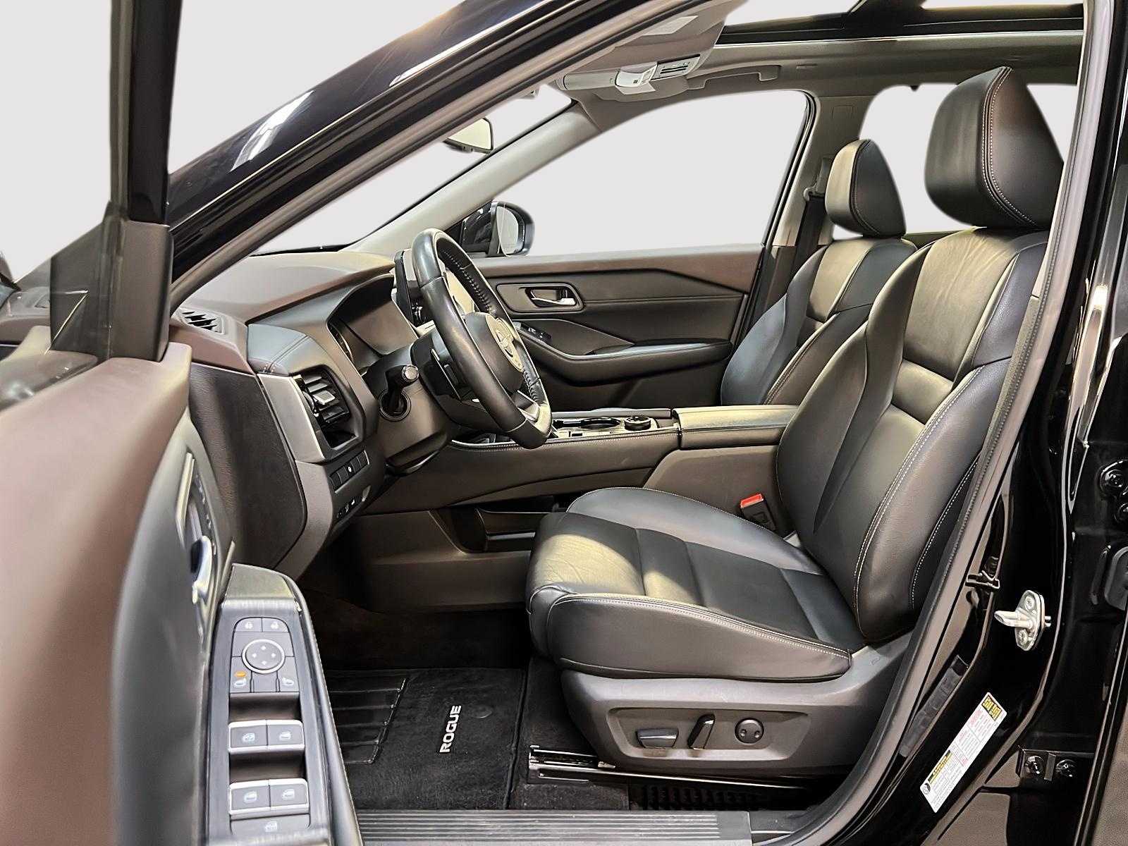 Nissan Rogue SL CUIR TOIT PANO NAV 4RM 2023 - image #7