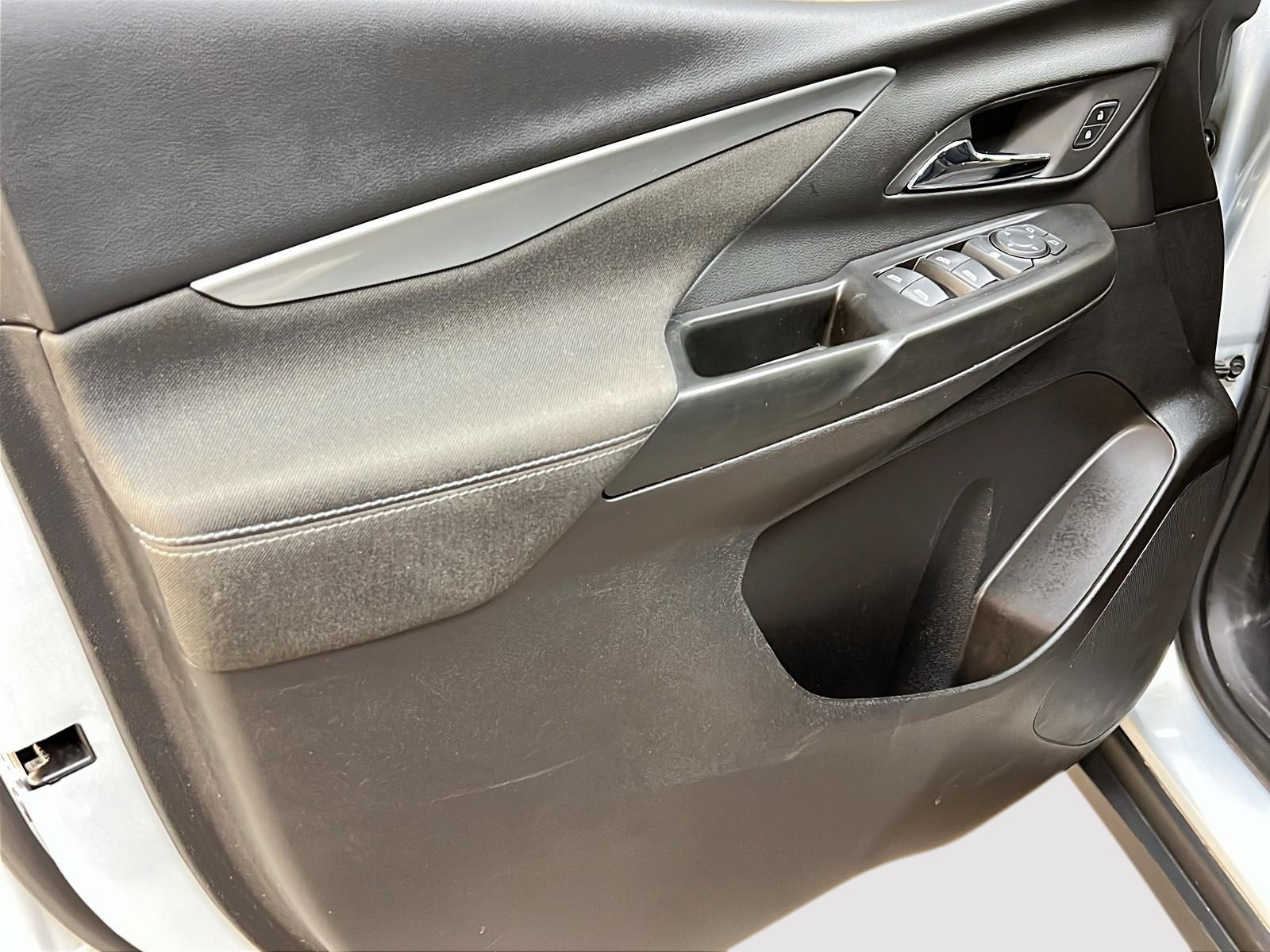 Chevrolet Bolt EV 1LT 2023 - image #22