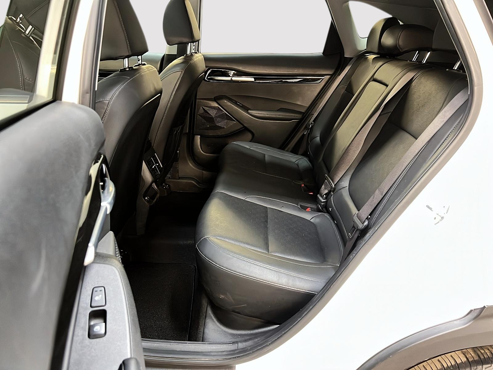 Kia SELTOS EX PREMIUM CUIR TOIT NAV 4RM 2022 - image #9