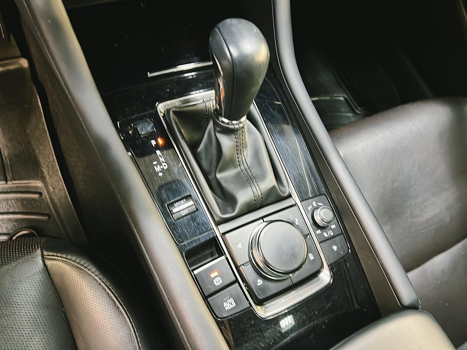 Mazda Mazda3 GT CUIR TOIT NAV 4RM 2022 - image #14