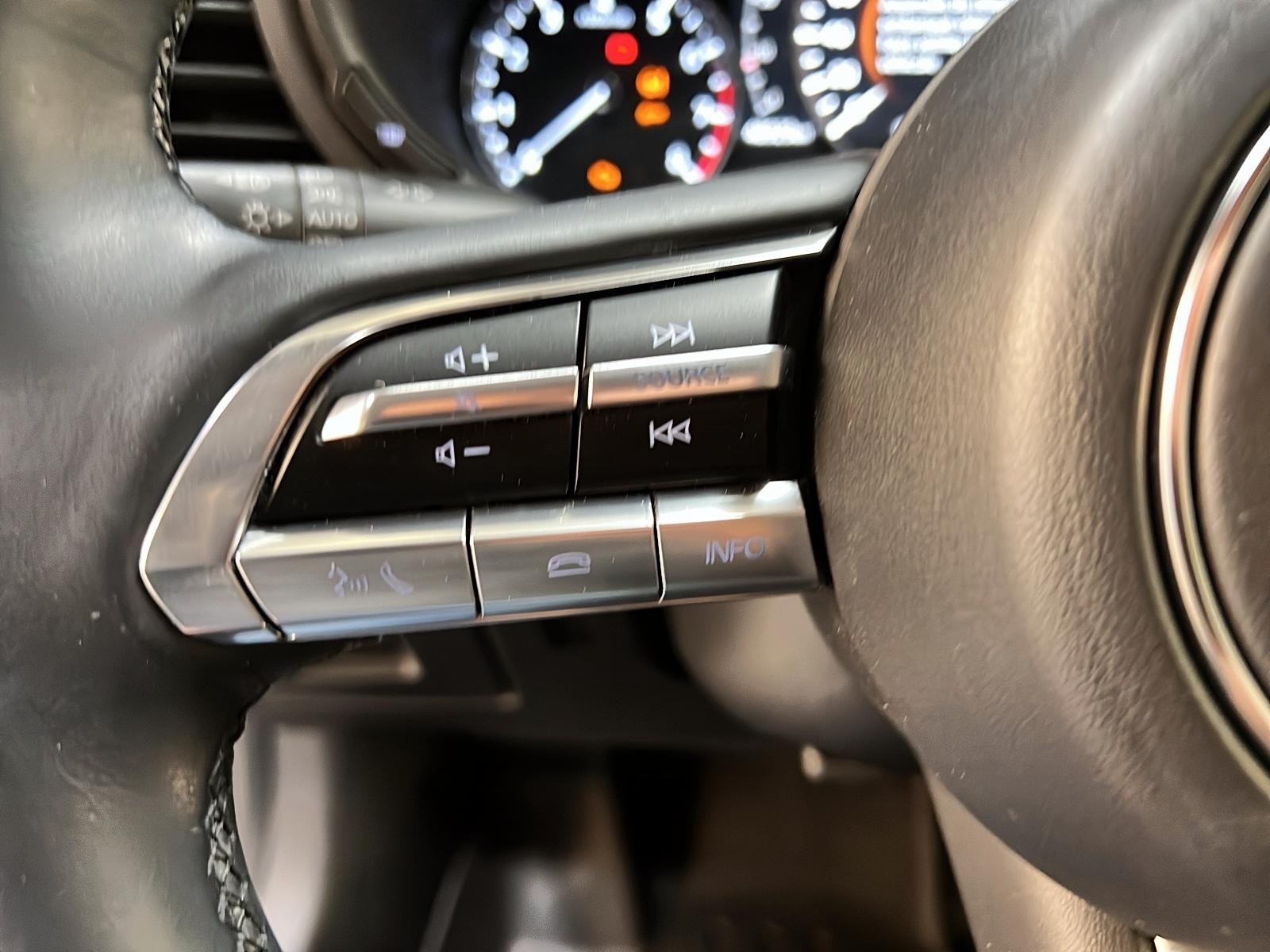 Mazda Mazda3 GT CUIR TOIT NAV 4RM 2022 - image #21