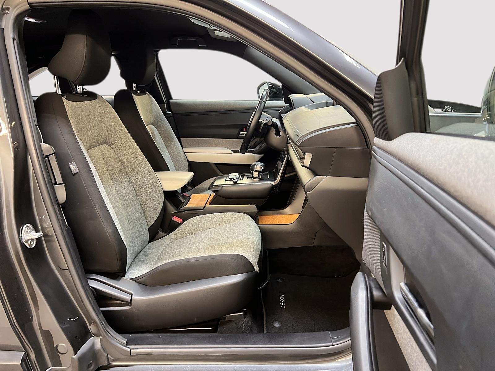 Mazda MX-30 2022 - Image #8