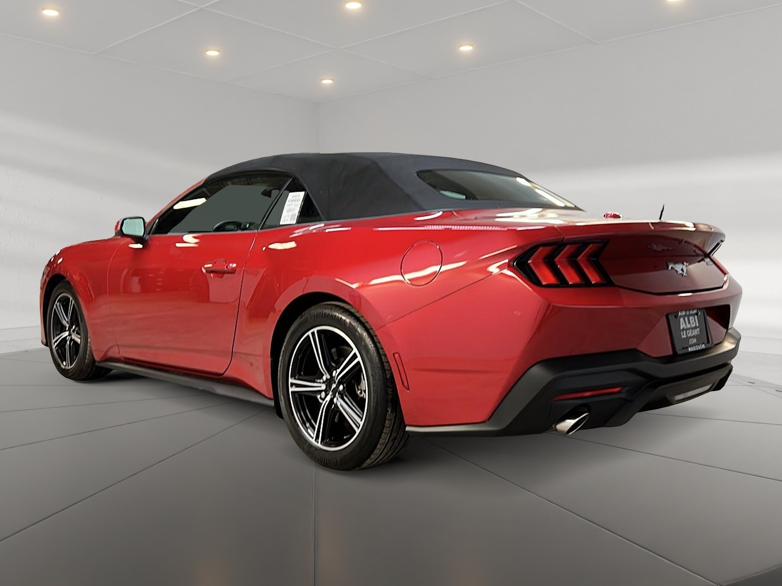 Ford Mustang ECOBOOST CONVERTIBLE 2024 - image #7