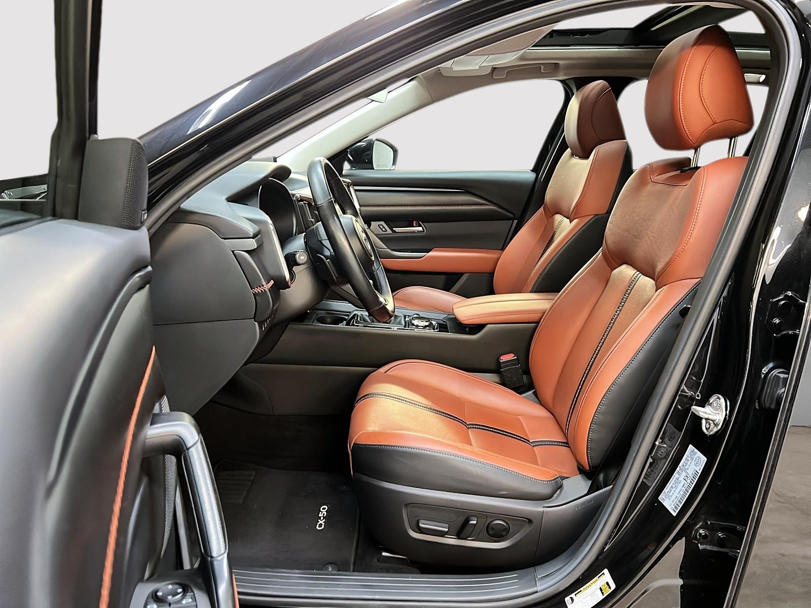 Mazda CX-50 GT TURBO CUIR TOIT PANO NAV 4RM 2024 - image #7