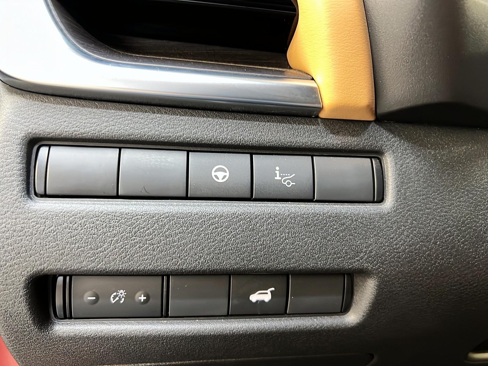 Nissan Rogue PLATINUM CUIR TOIT PANO NAV 4RM 2023 - image #24