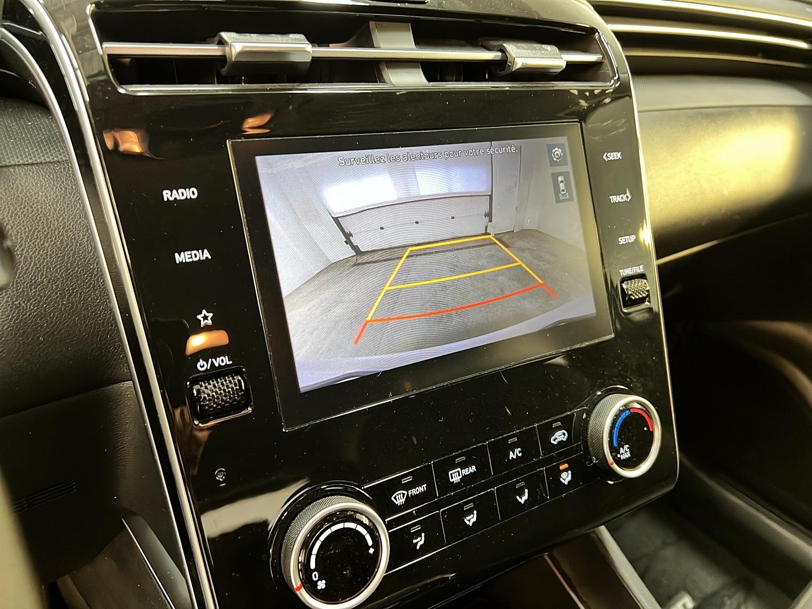 Hyundai Tucson ESSENTIEL 4RM 2023 - image #16