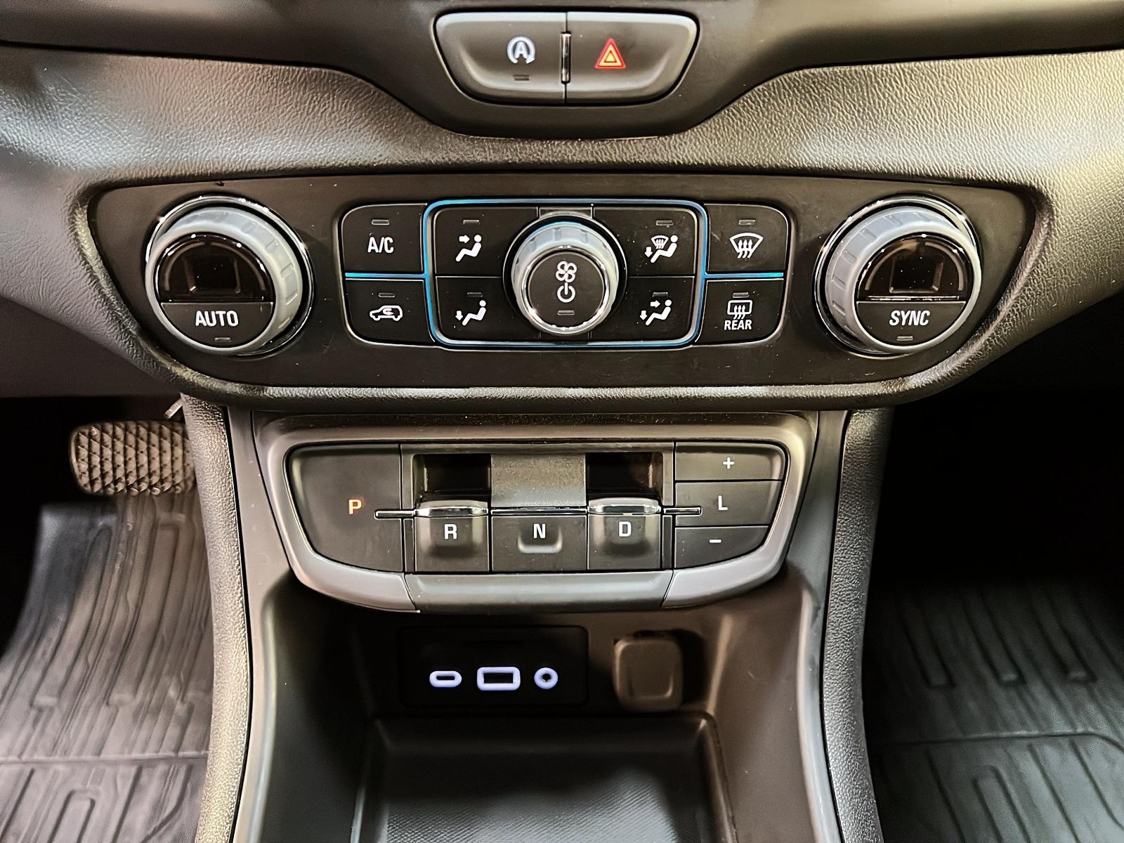 GMC Terrain AT4 CUIR 4RM 2024 - image #15