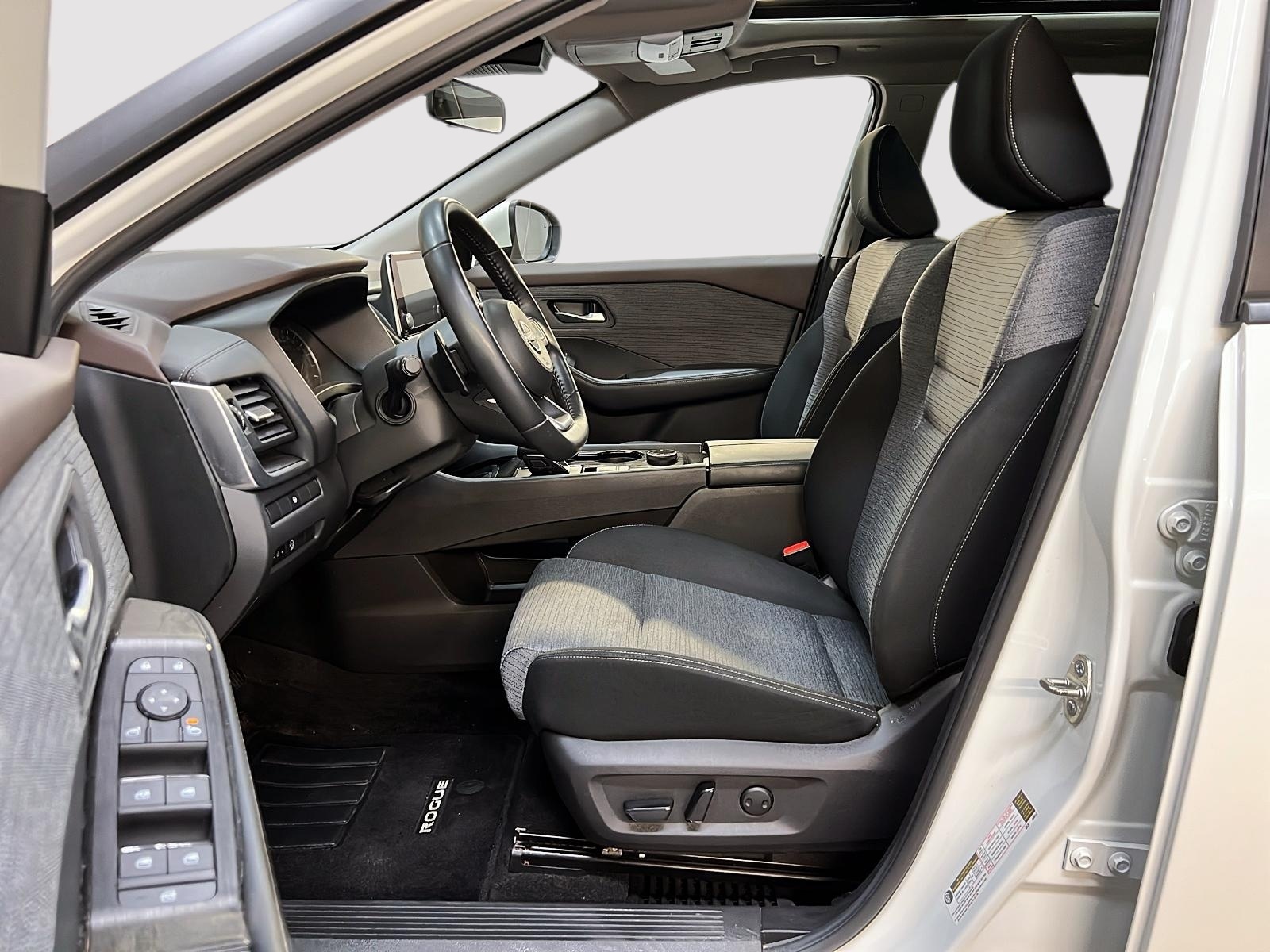 Nissan Rogue SV TOIT PANO 4RM 2023 — photo 7