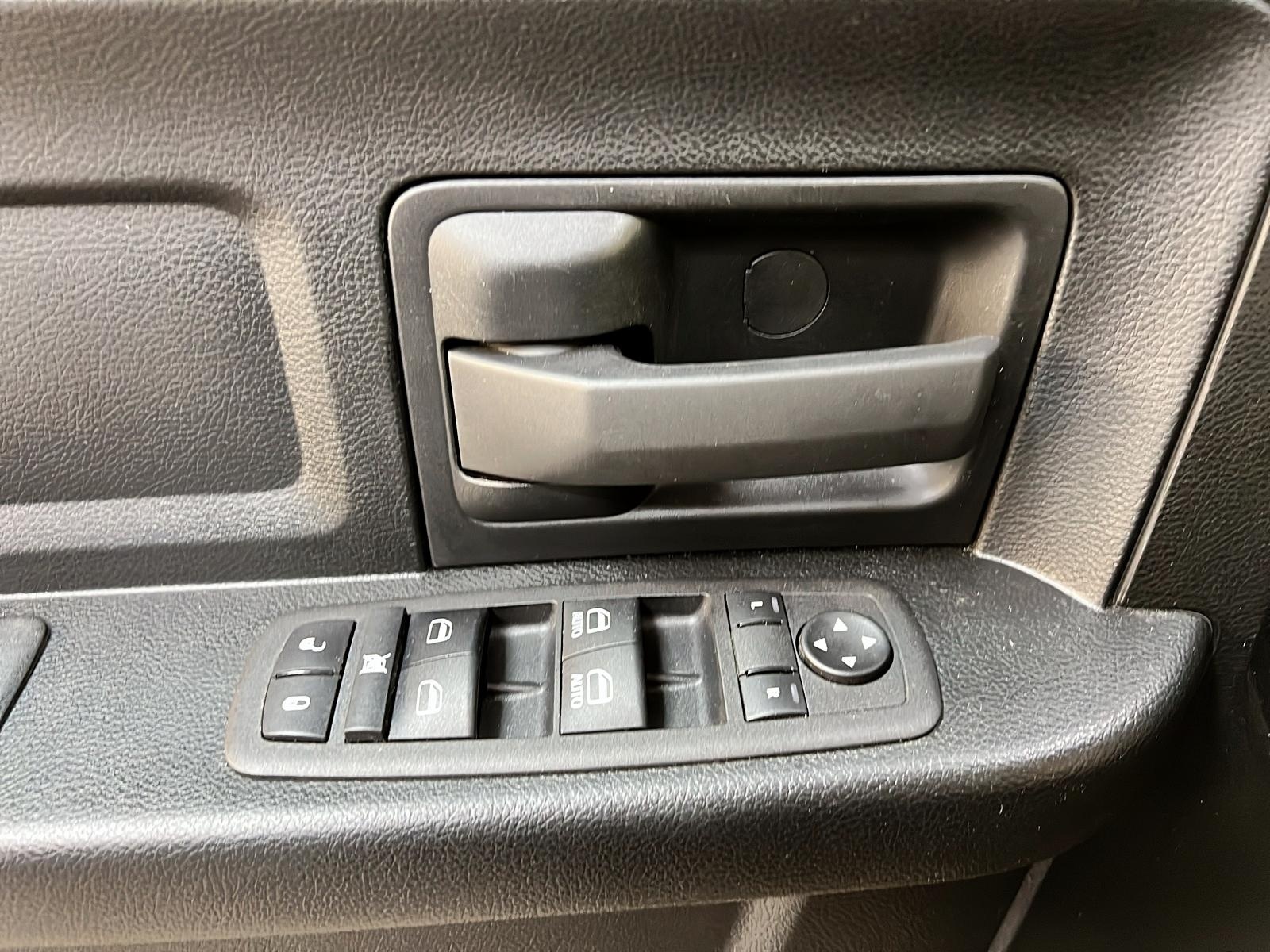 RAM 1500 Classic 2023 - Image #20