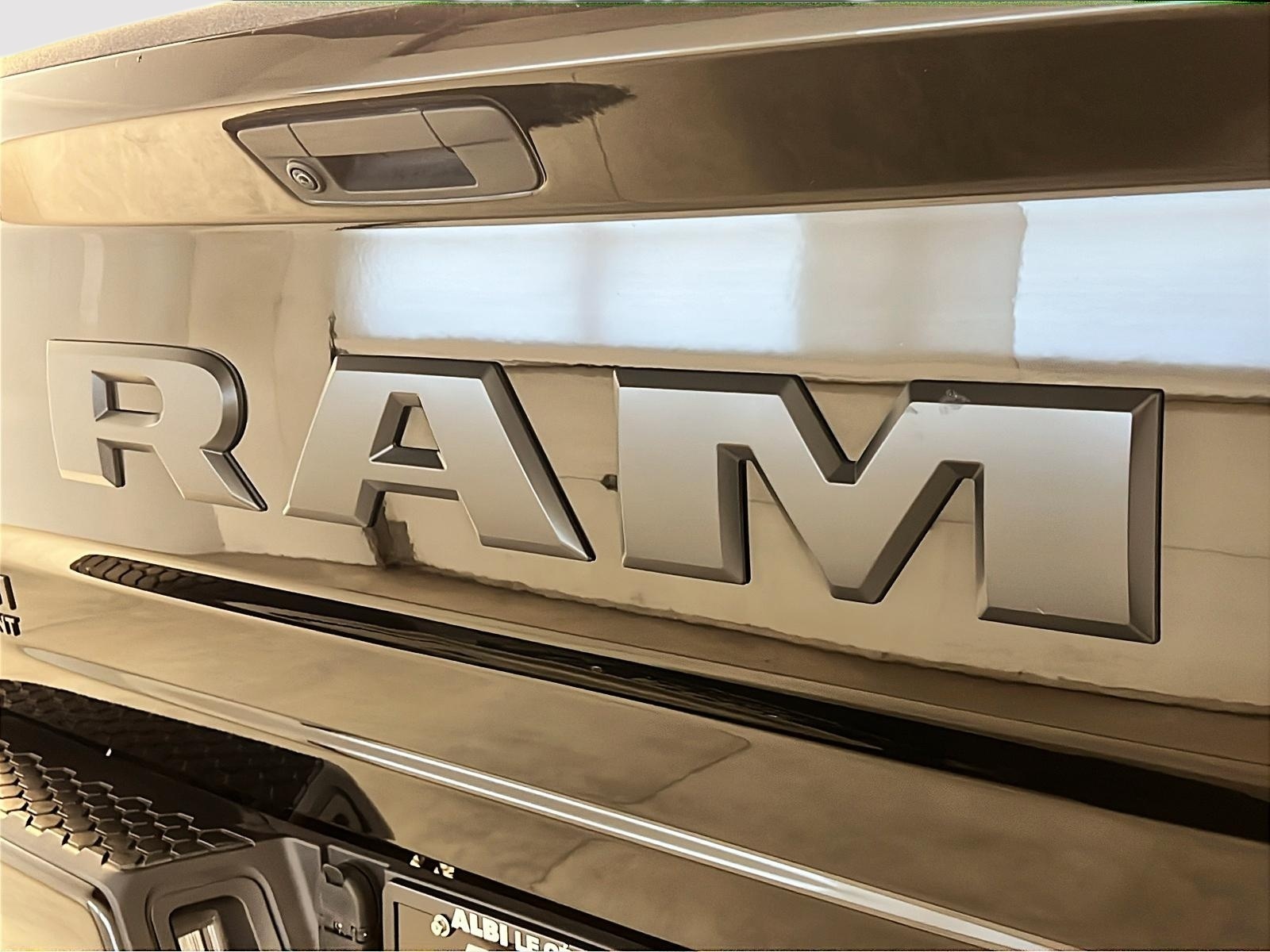 RAM 1500 Classic 2023 - Image #24