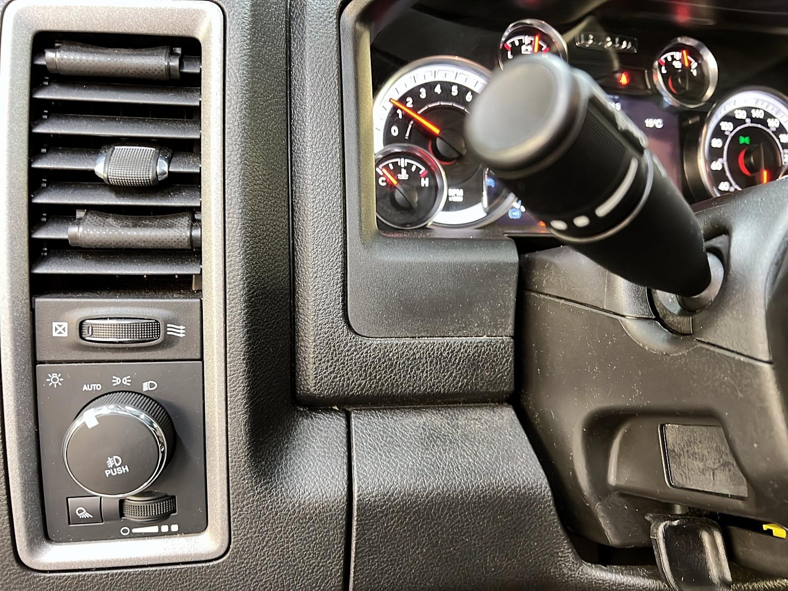 RAM 1500 Classic 2023 - Image #19