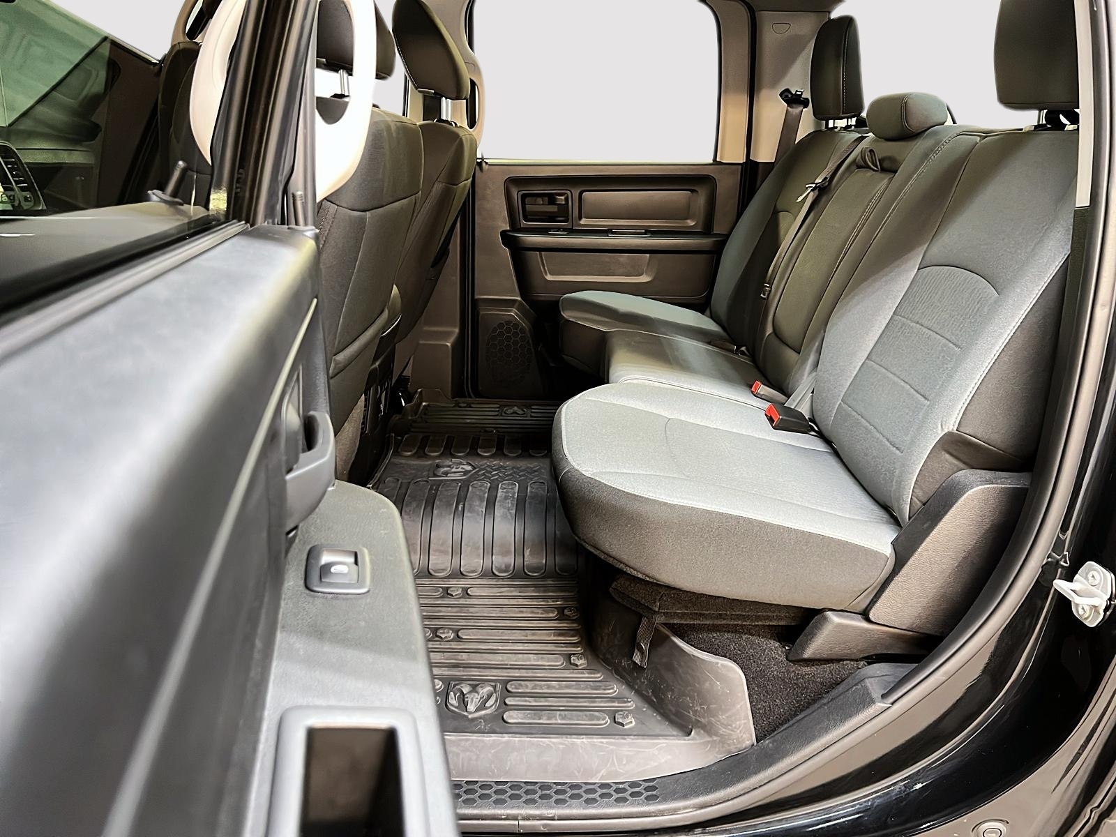 RAM 1500 Classic 2023 - Image #9