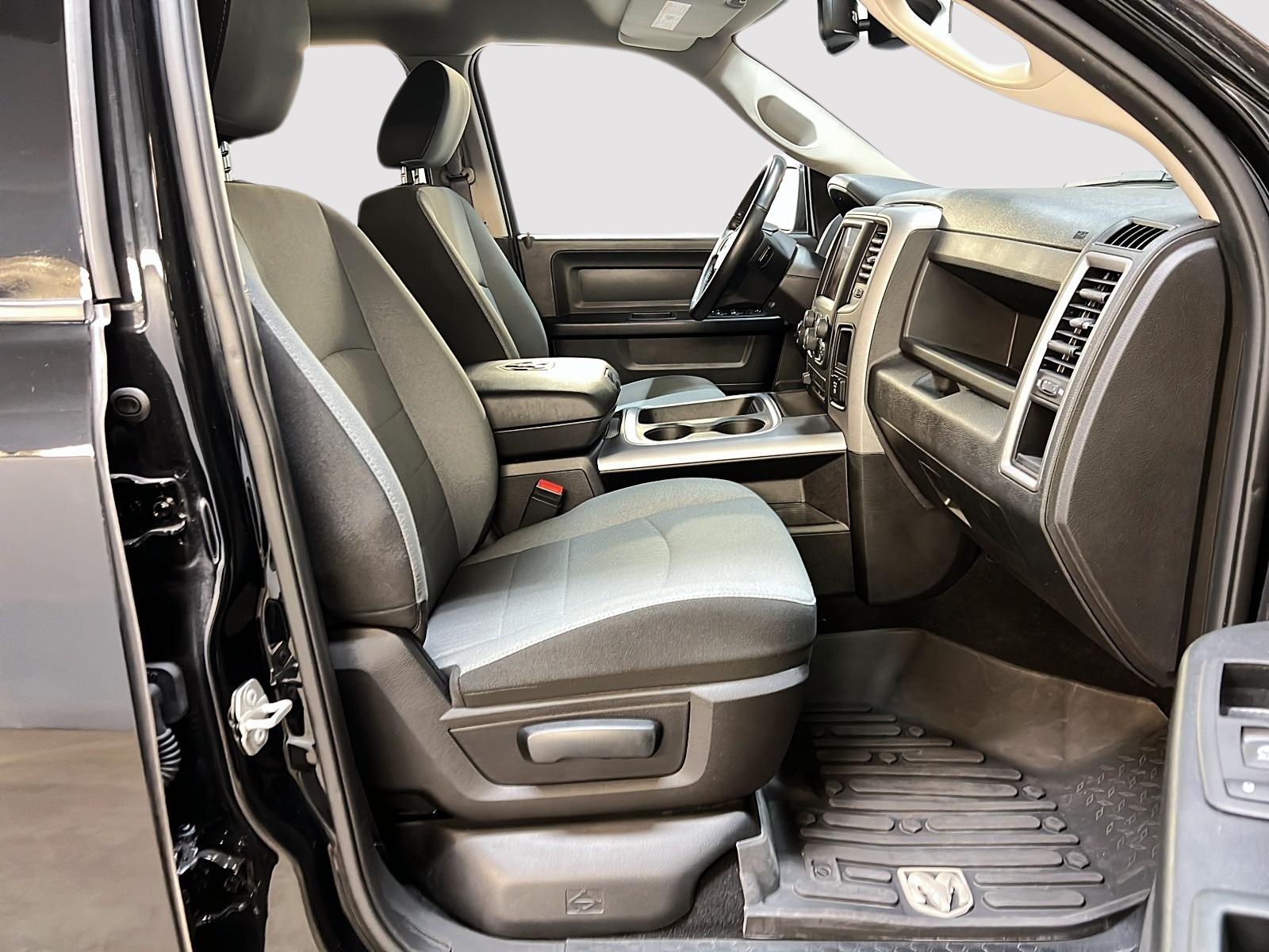 RAM 1500 Classic 2023 - Image #8