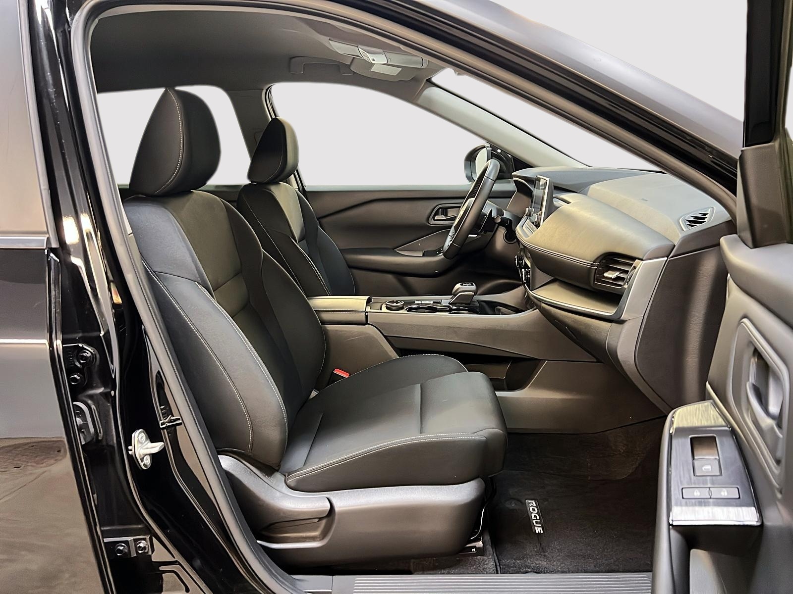 Nissan Rogue 2024 - Image #8