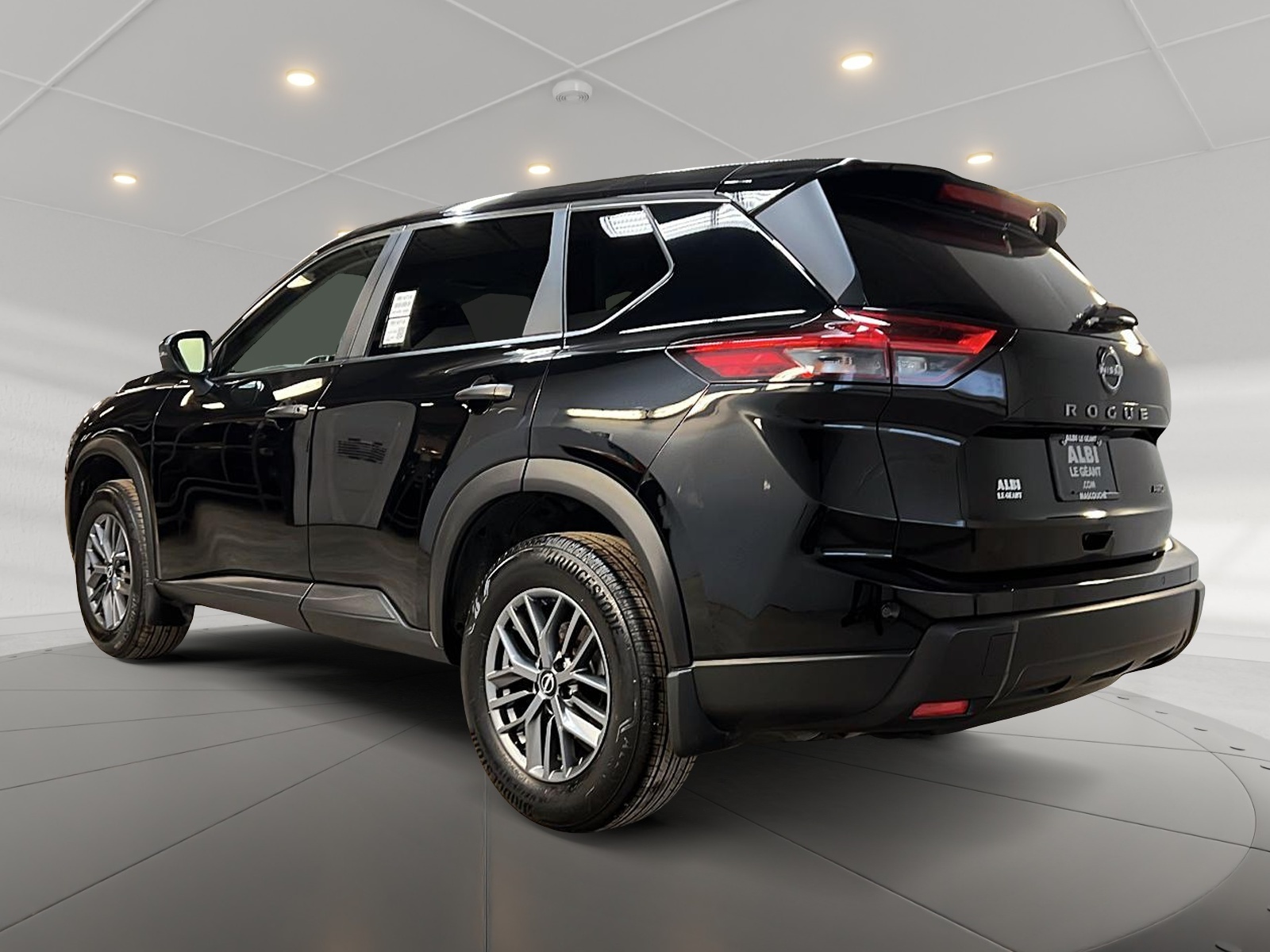 Nissan Rogue S 4RM 2024 - image #6