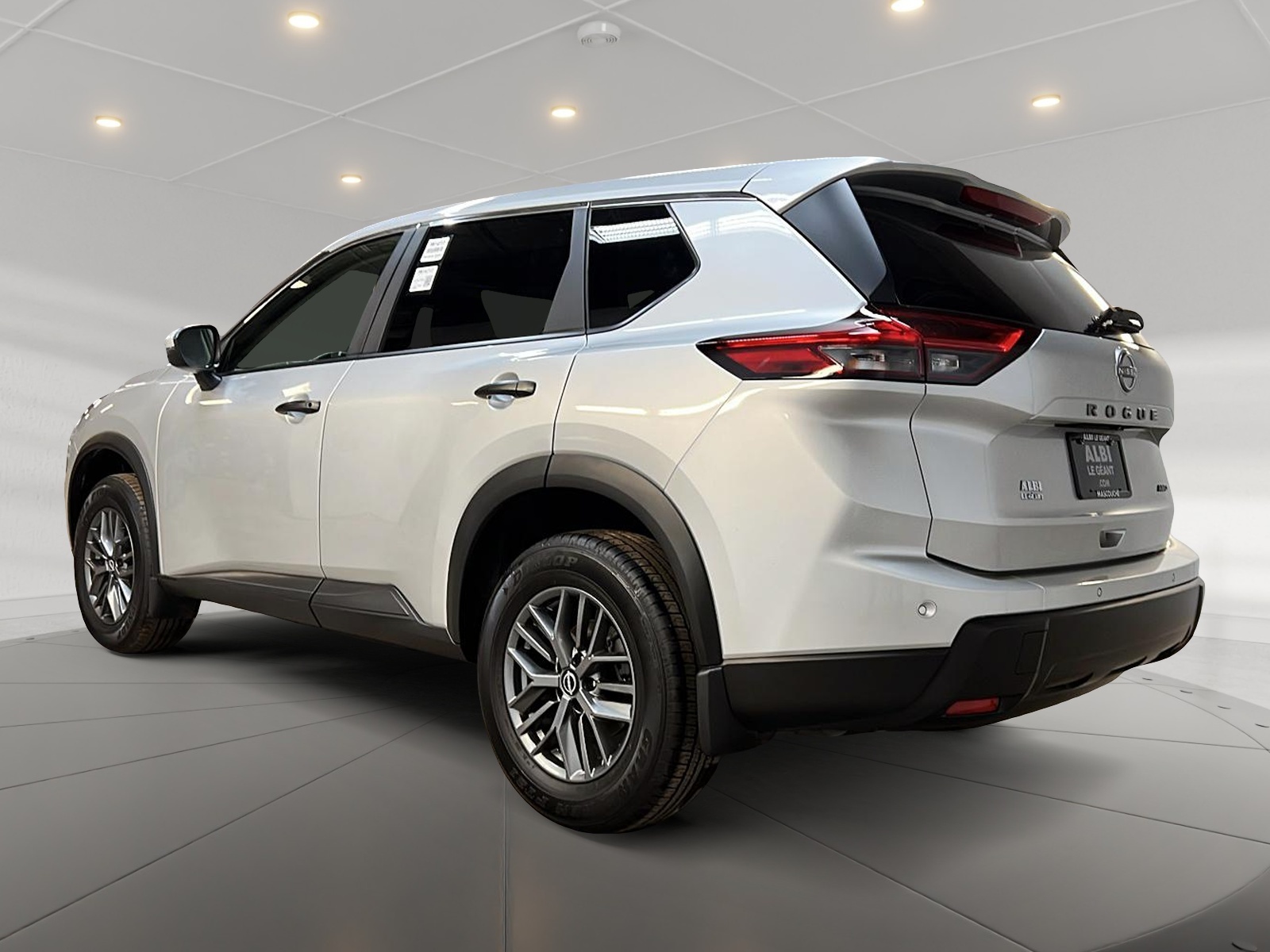 Nissan Rogue S 4RM 2025 - image #6