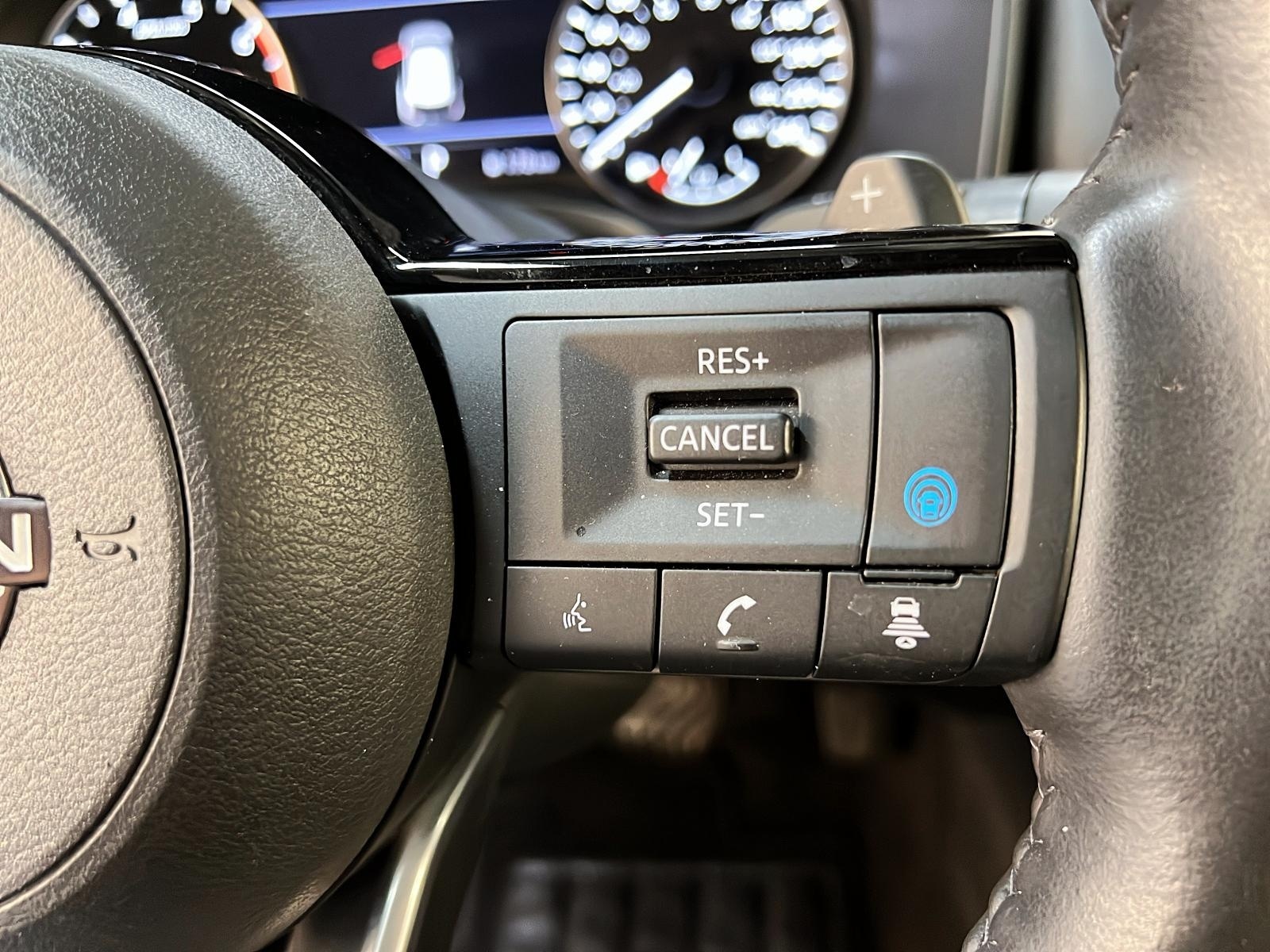 Nissan Rogue SV TOIT PANO 4RM 2023 - image #19