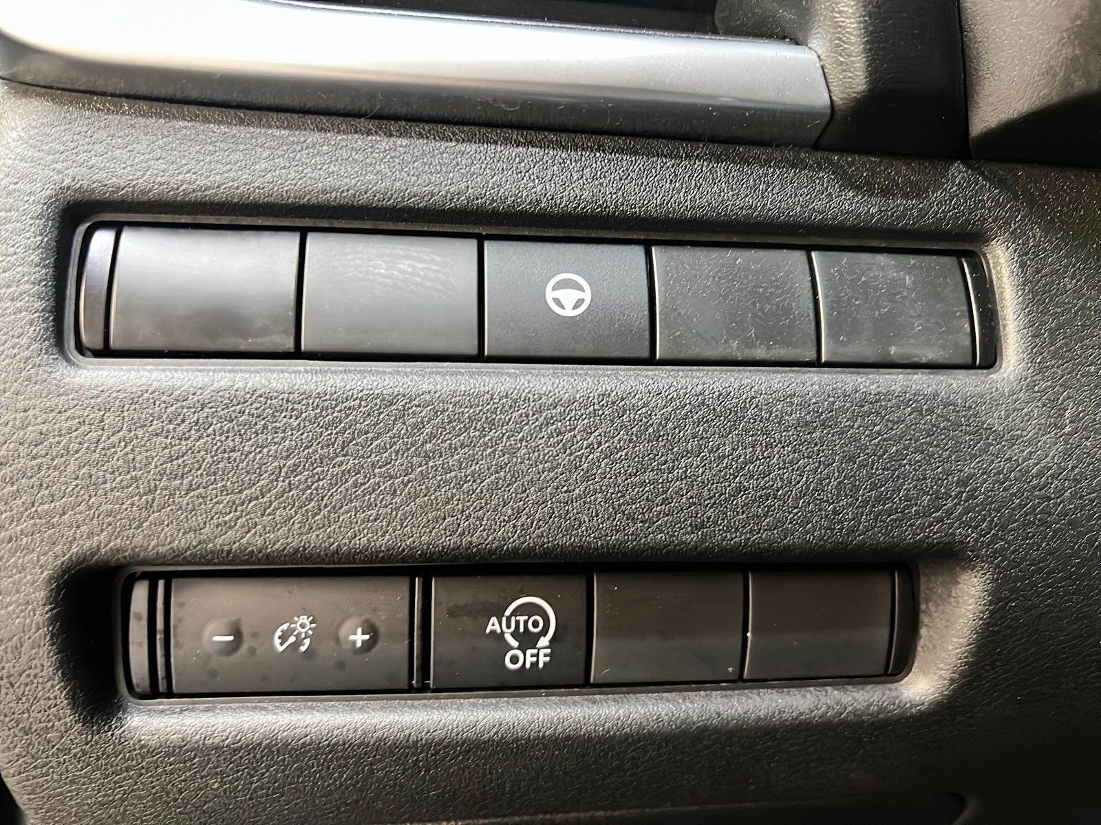 Nissan Rogue SV TOIT PANO 4RM 2023 - image #21