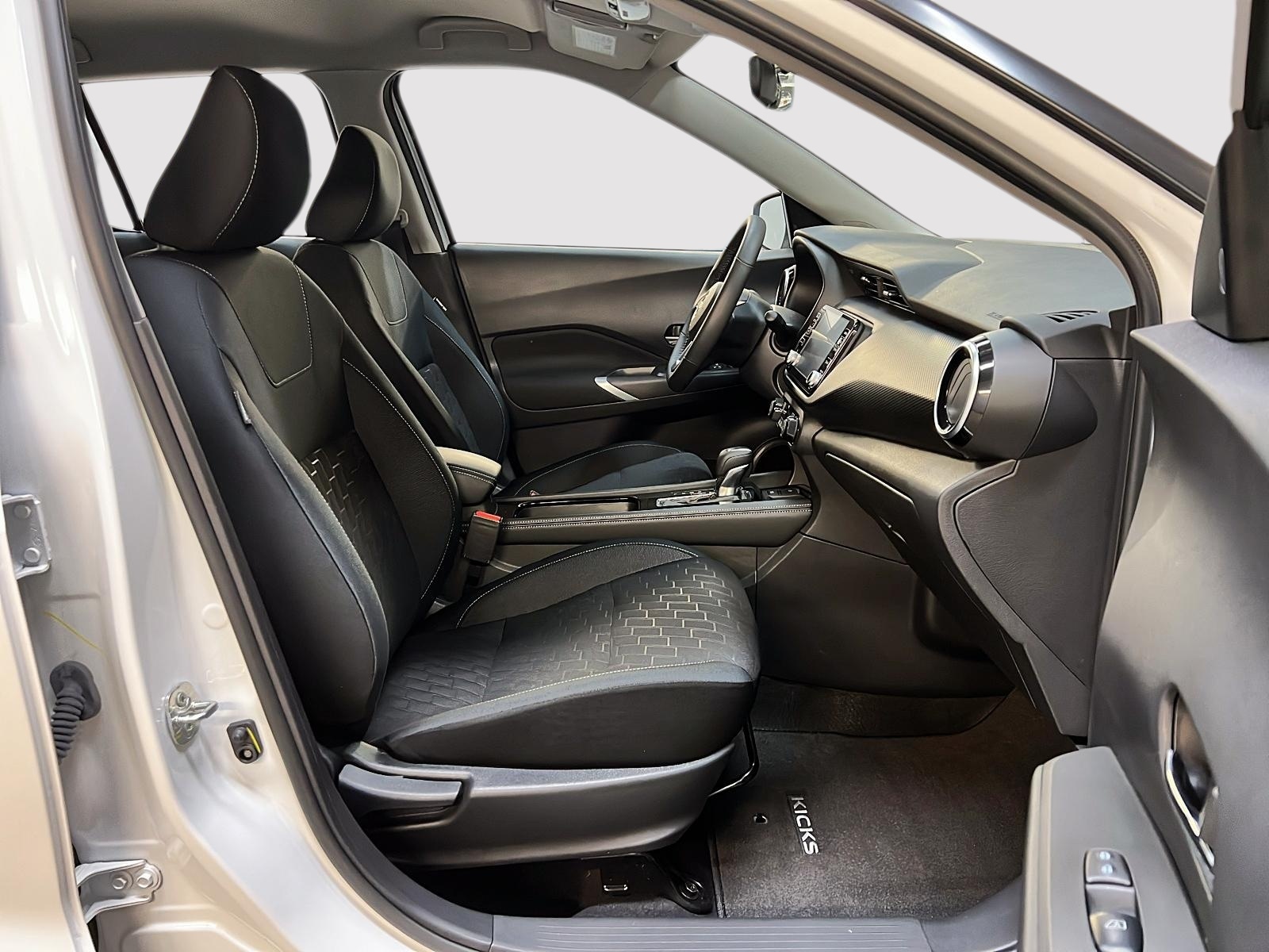 Nissan Kicks SV 2024 — photo 8