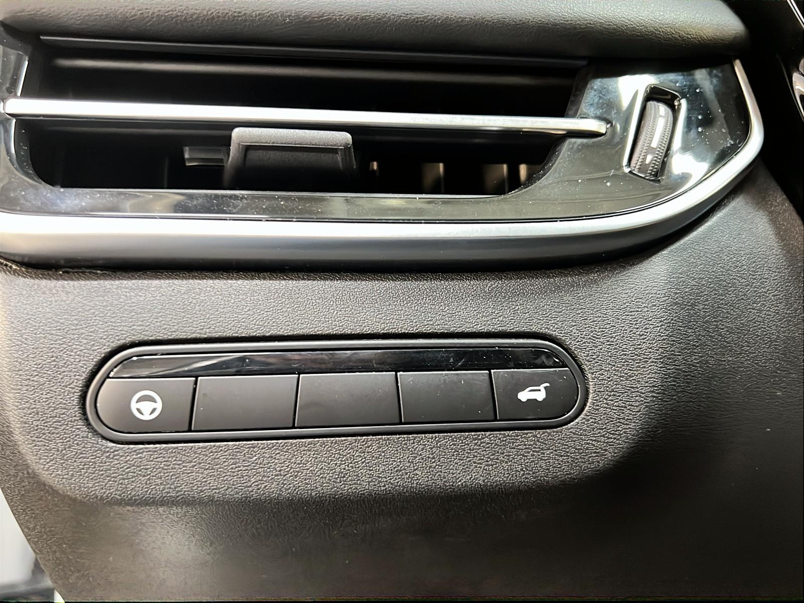 Infiniti QX60 LUXE CUIR TOIT PANO NAV 4RM 2023 - image #25