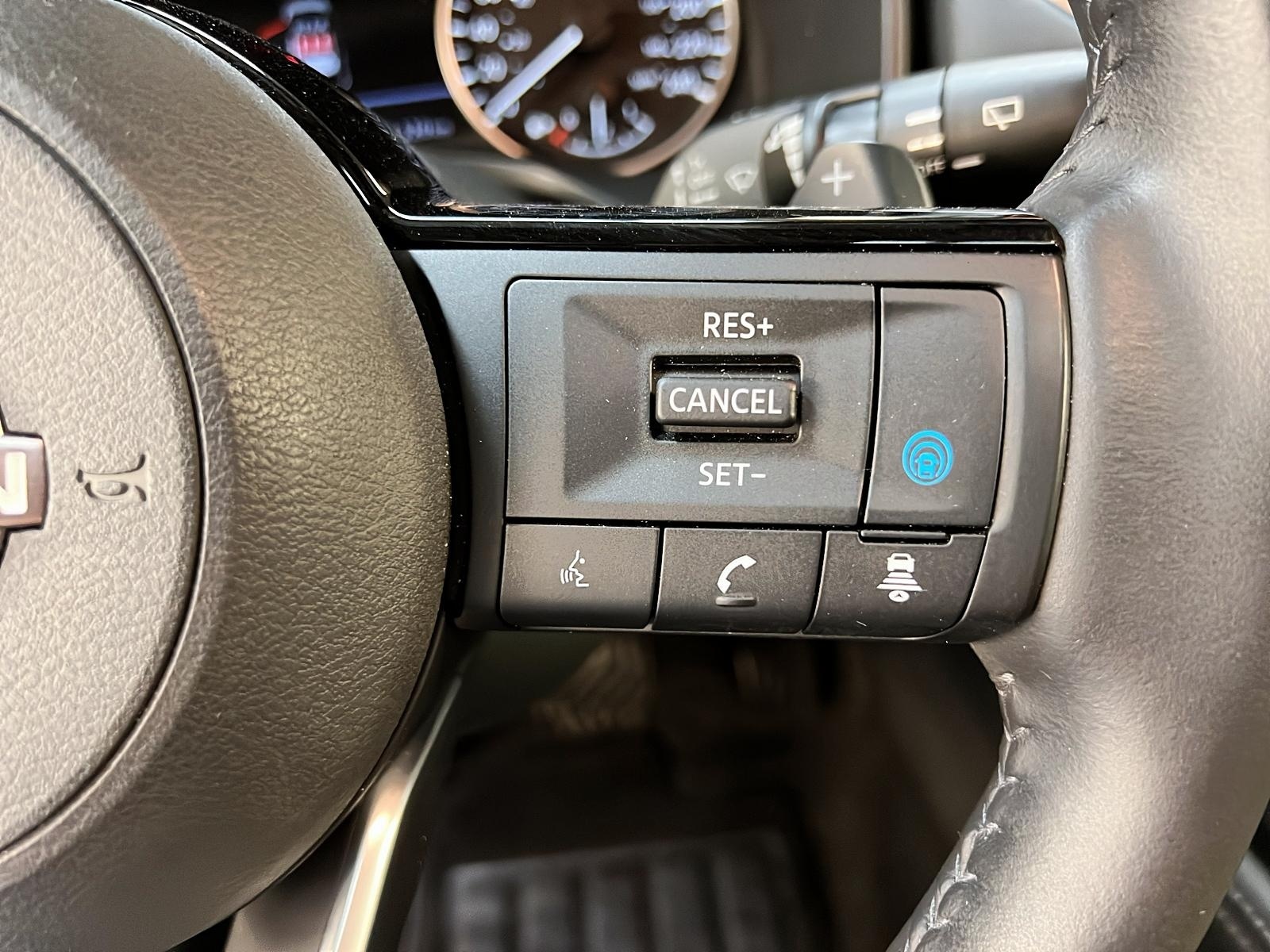 Nissan Rogue SL CUIR TOIT PANO NAV 4RM 2023 - image #22